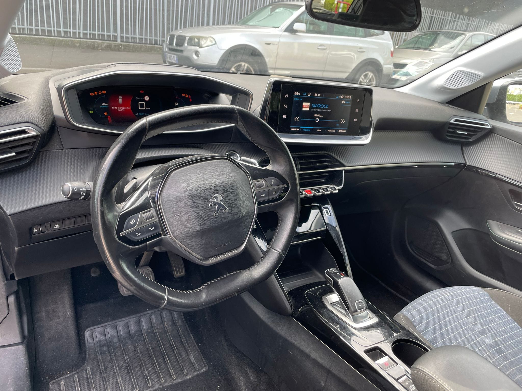 Peugeot 208 avec Régulateur de vitesse