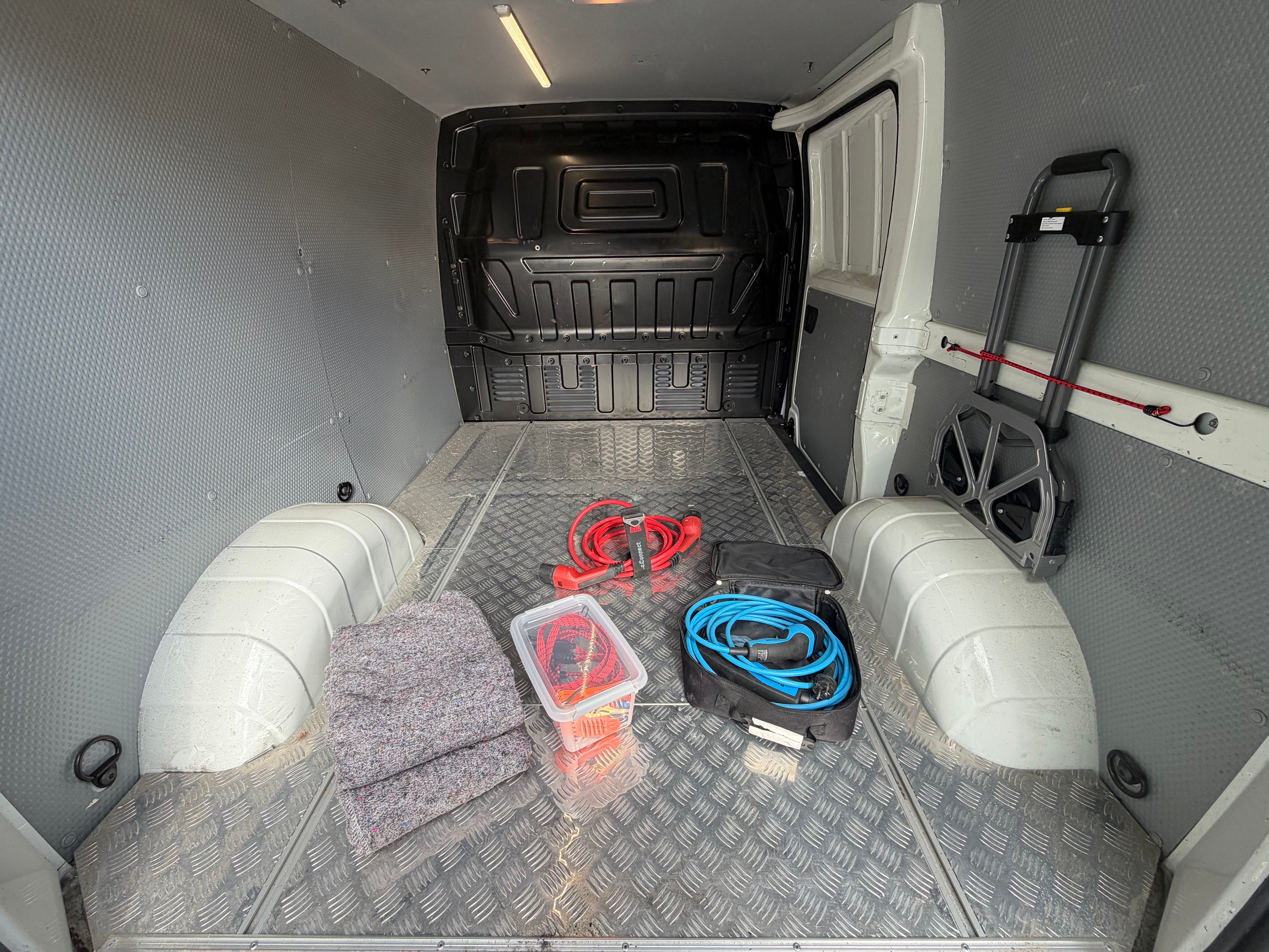 Maxus eDeliver 3 med USB ladeuttak