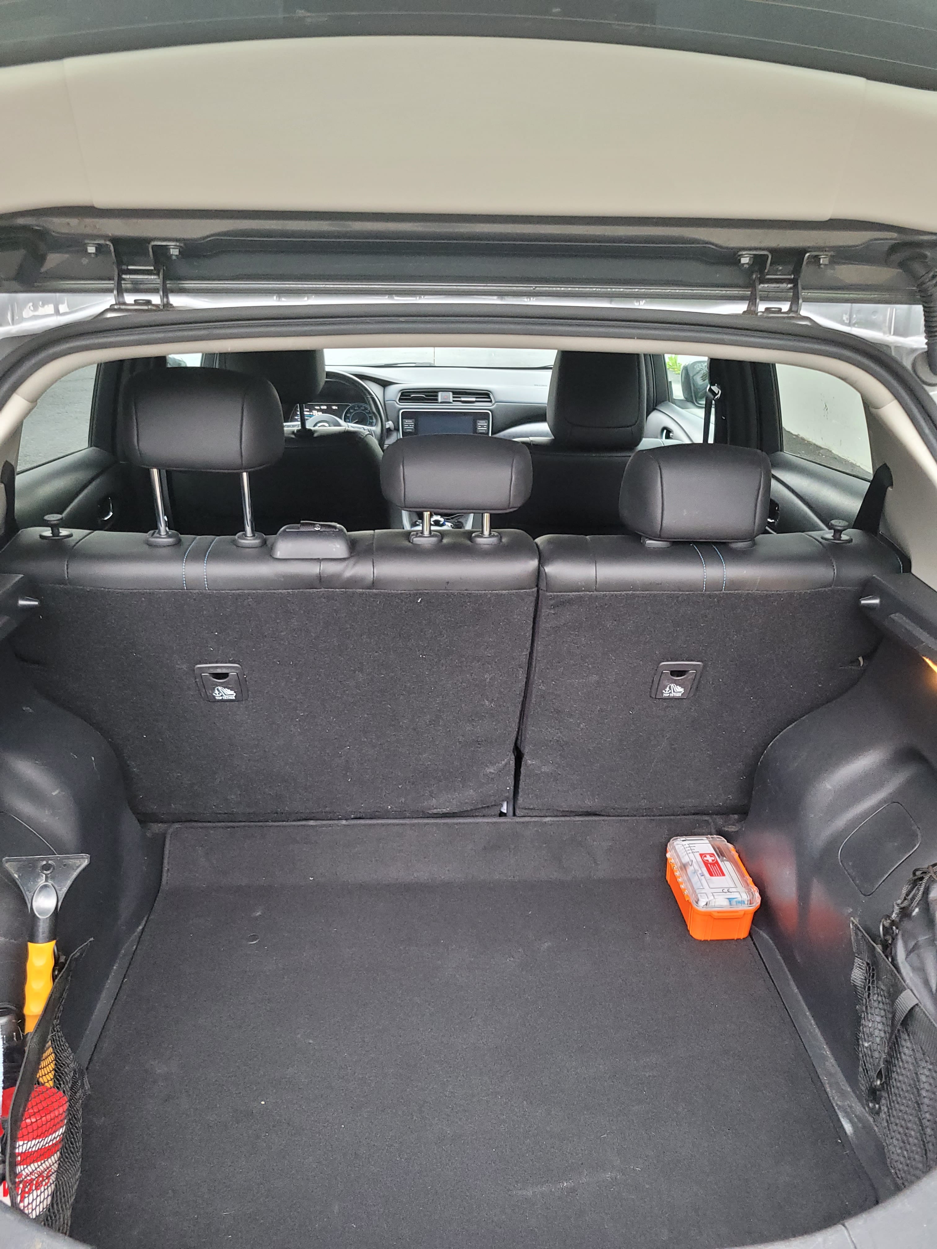 Nissan Leaf med Skistativ