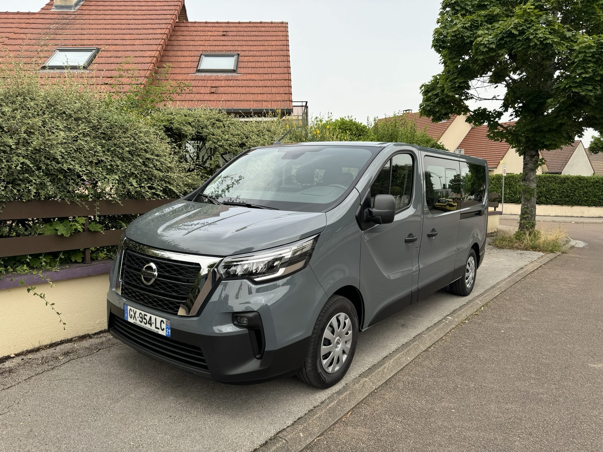 Nissan Primastar, 2024, Diesel, automatique, 9 places et plus