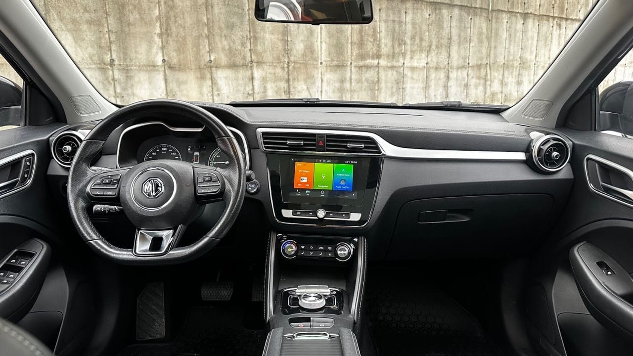MG ZS EV med Ryggekamera