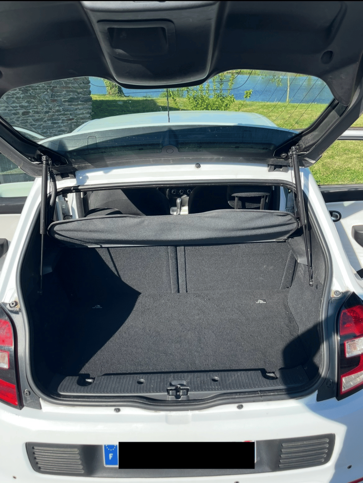 Renault Twingo III avec Autoradio