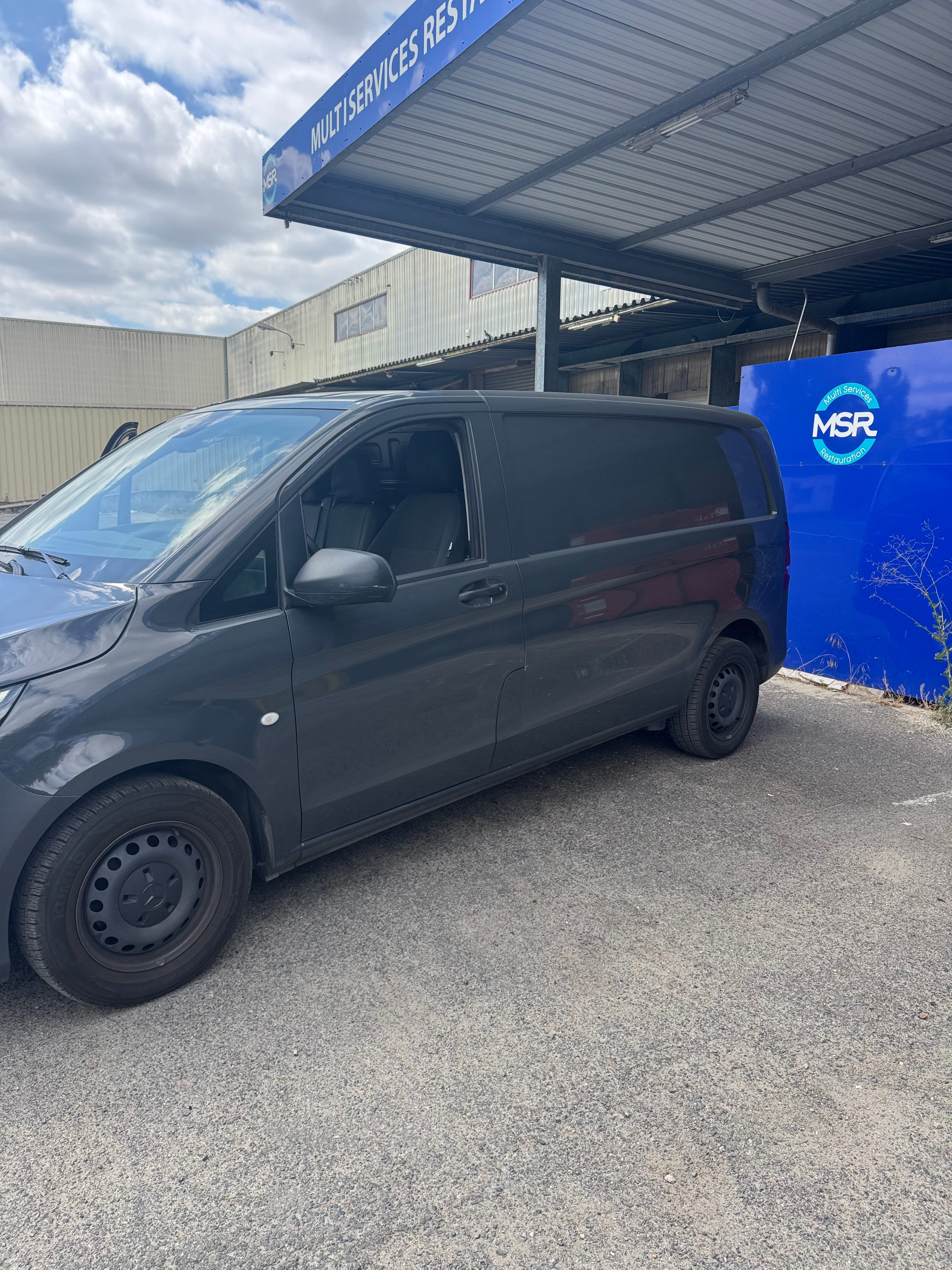 Mercedes-Benz Vito avec Climatisation