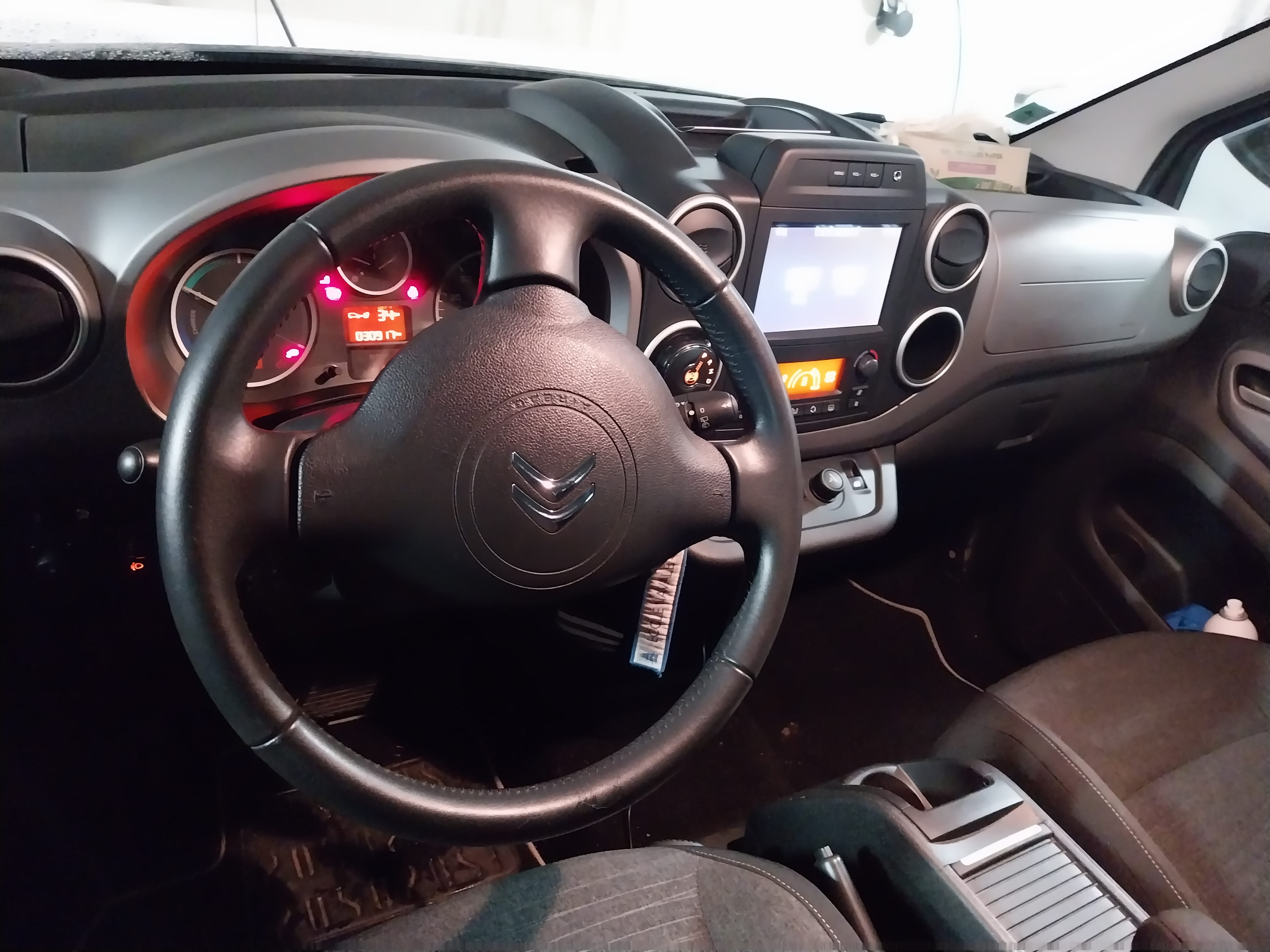 Citroen Berlingo Multispace 100% électrique M shine avec Siège bébé