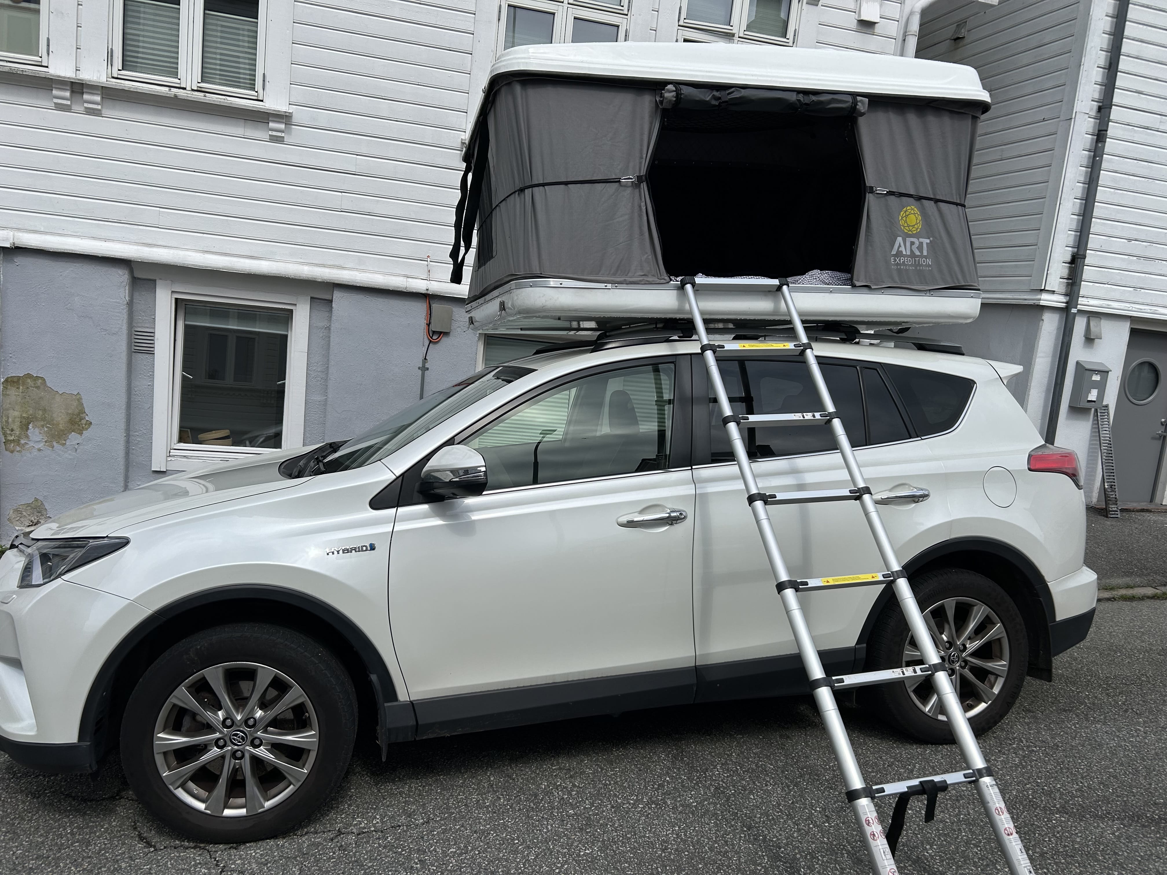 Toyota RAV 4 Hybrid med Firehjulstrekk