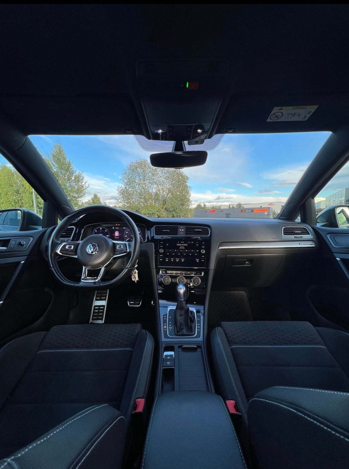 Volkswagen Golf GTE med Bluetooth audio