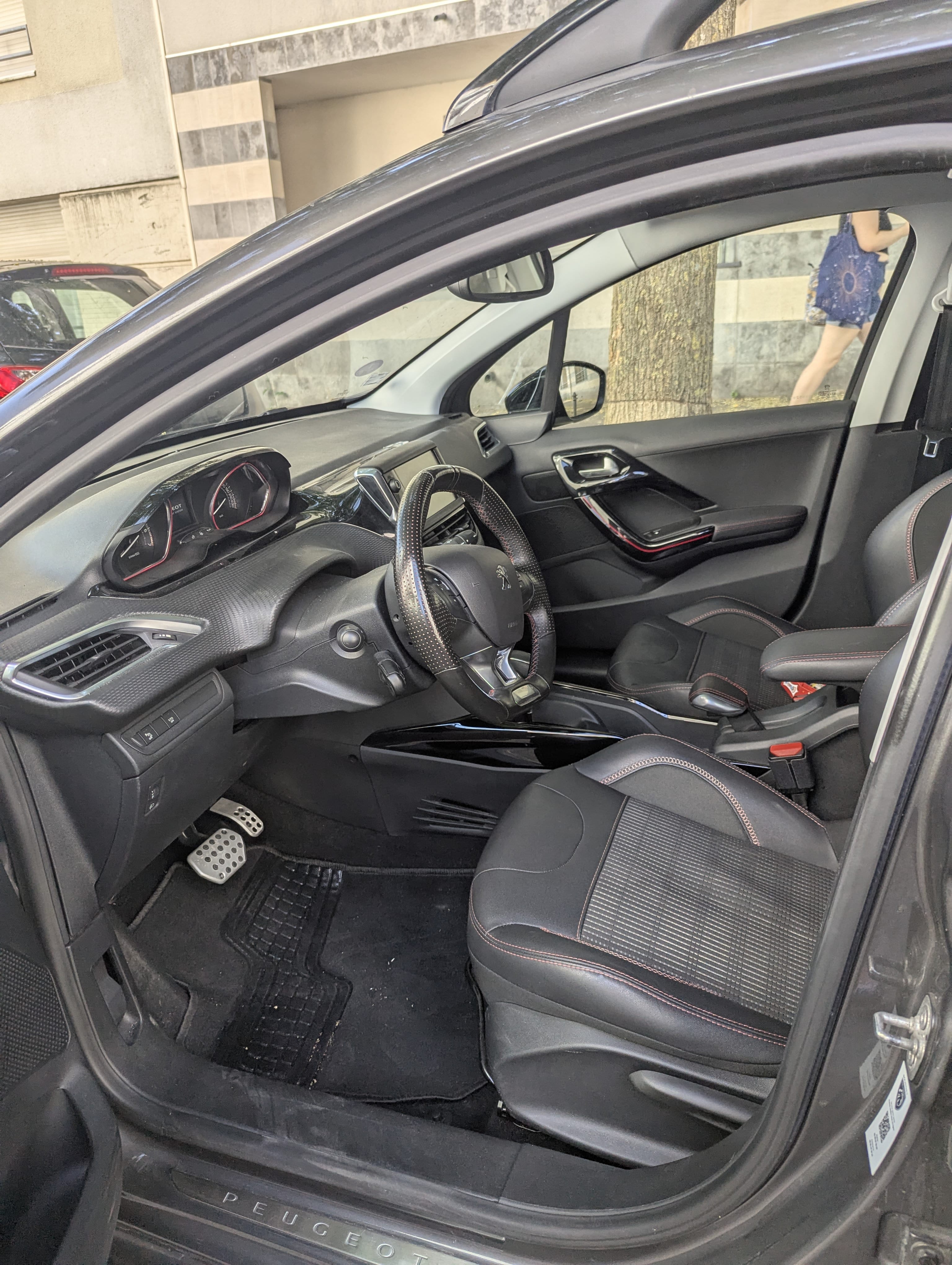 Peugeot 2008 avec Siège bébé