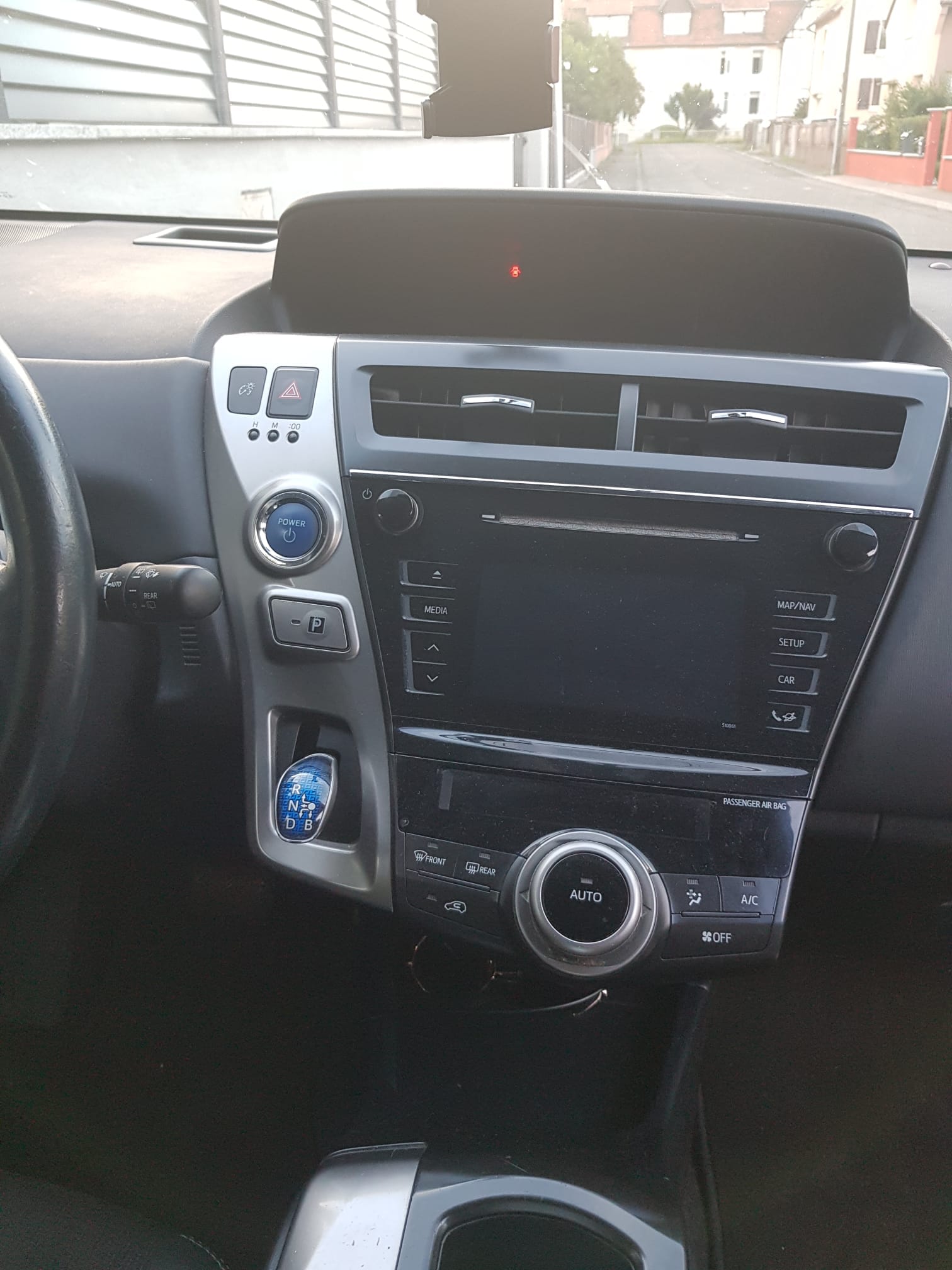 Toyota Prius + avec Audio Bluetooth