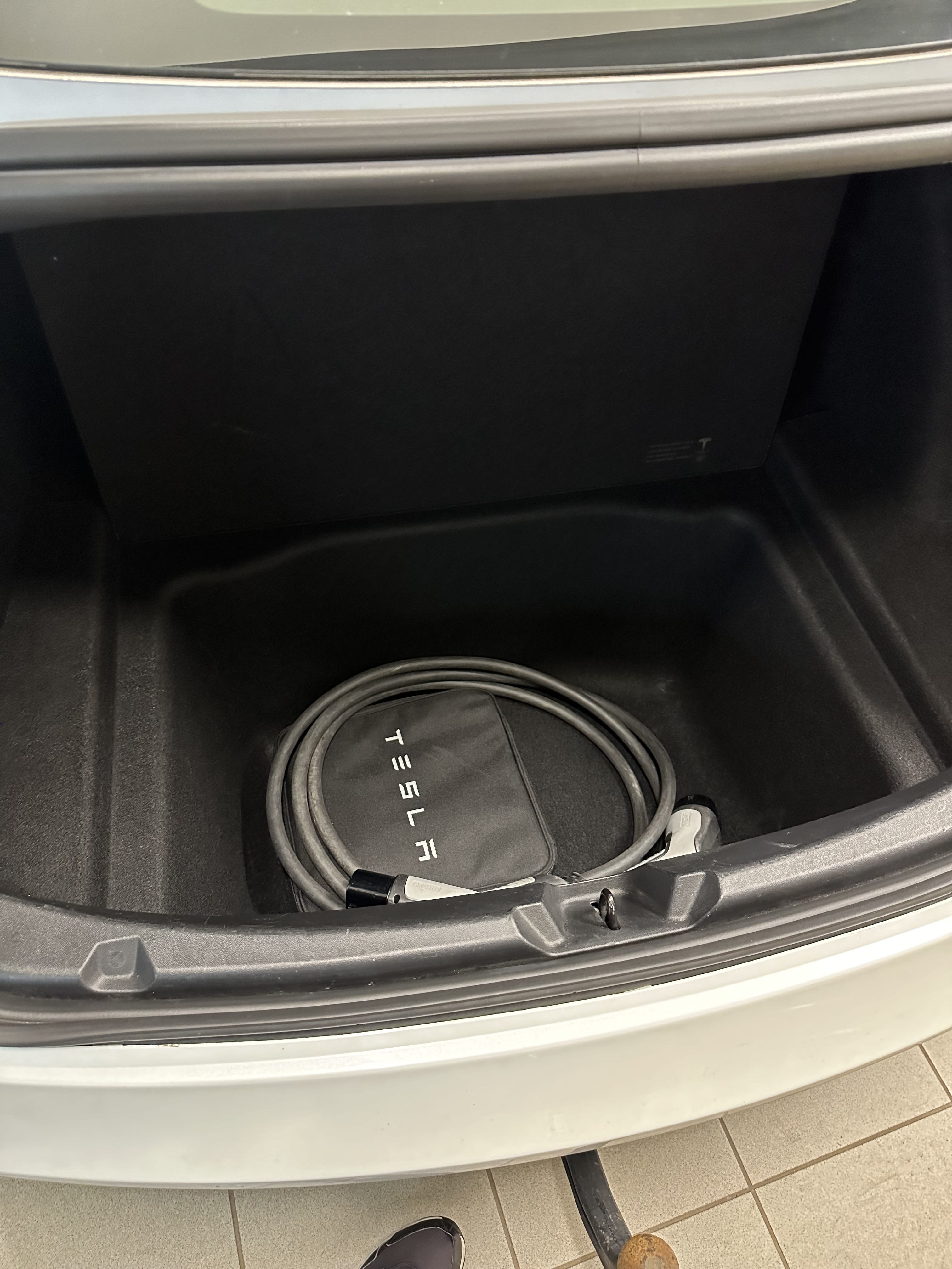 Tesla Model 3 Long Range med Firehjulstrekk
