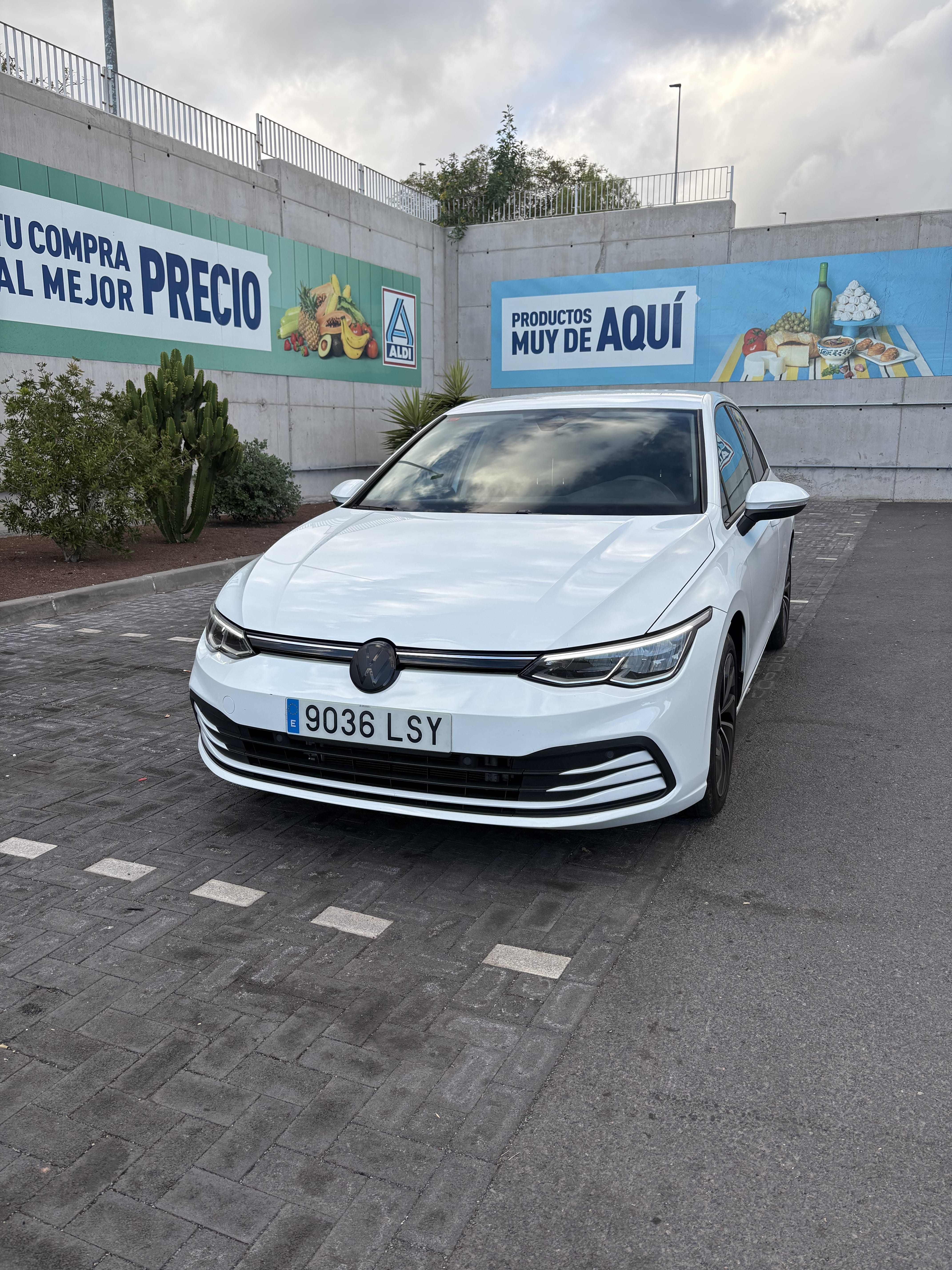 Volkswagen Golf, 2021, Gasolina 98