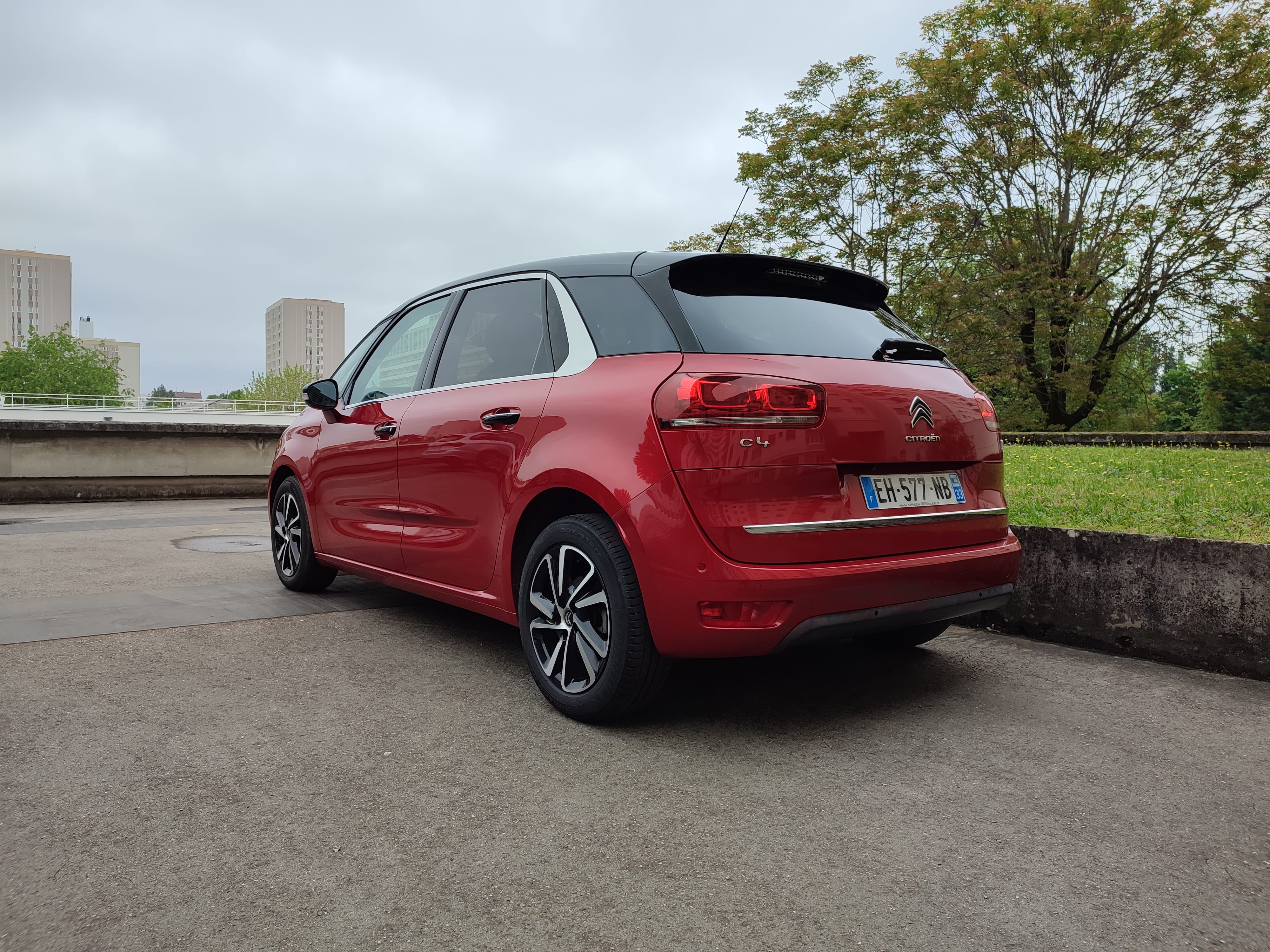 Citroen C4 Picasso - Puretech 130 Shine • 2016 • Boîte Automatique avec Régulateur de vitesse