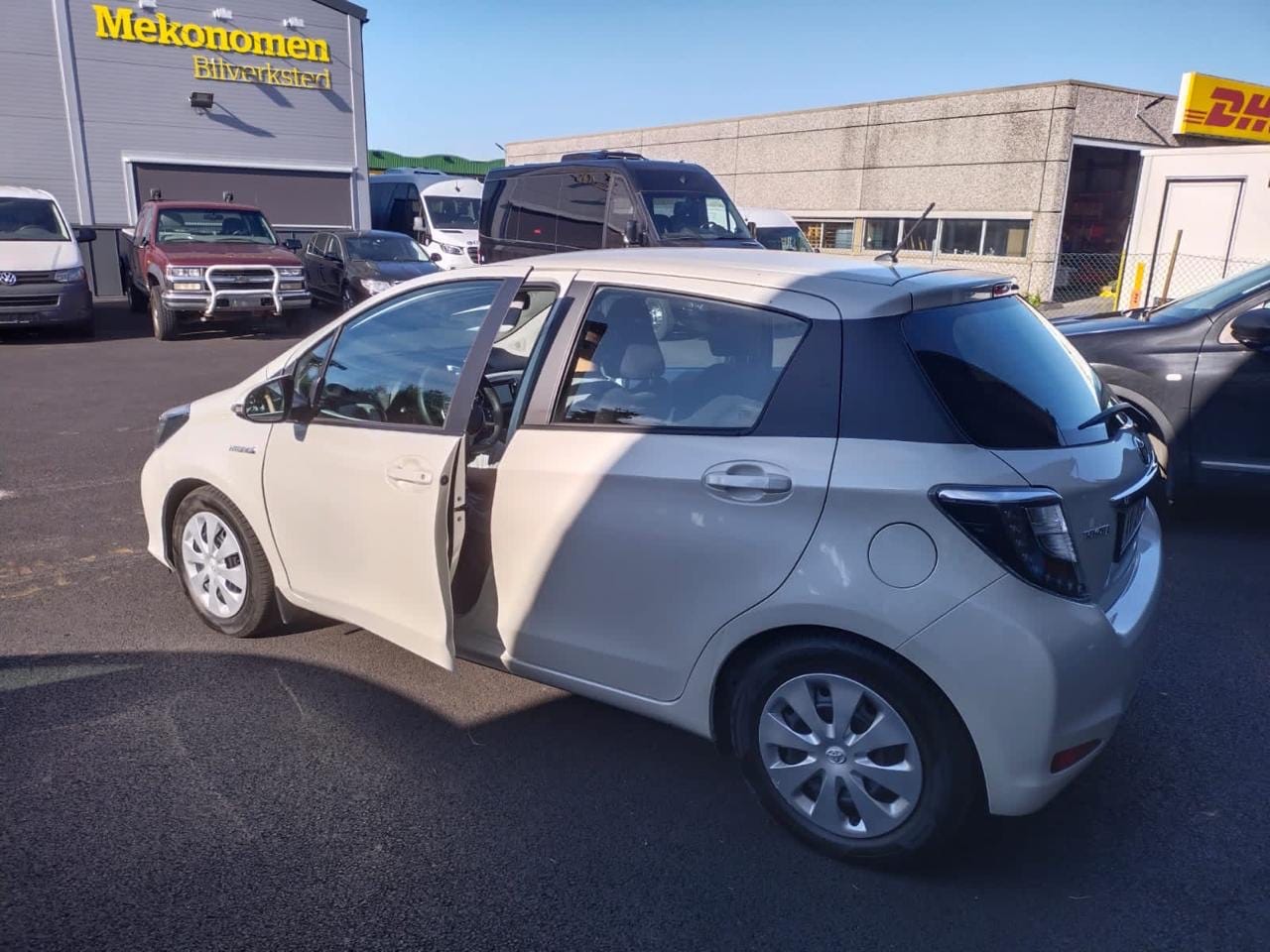 Toyota Yaris Hybrid med Aircondition