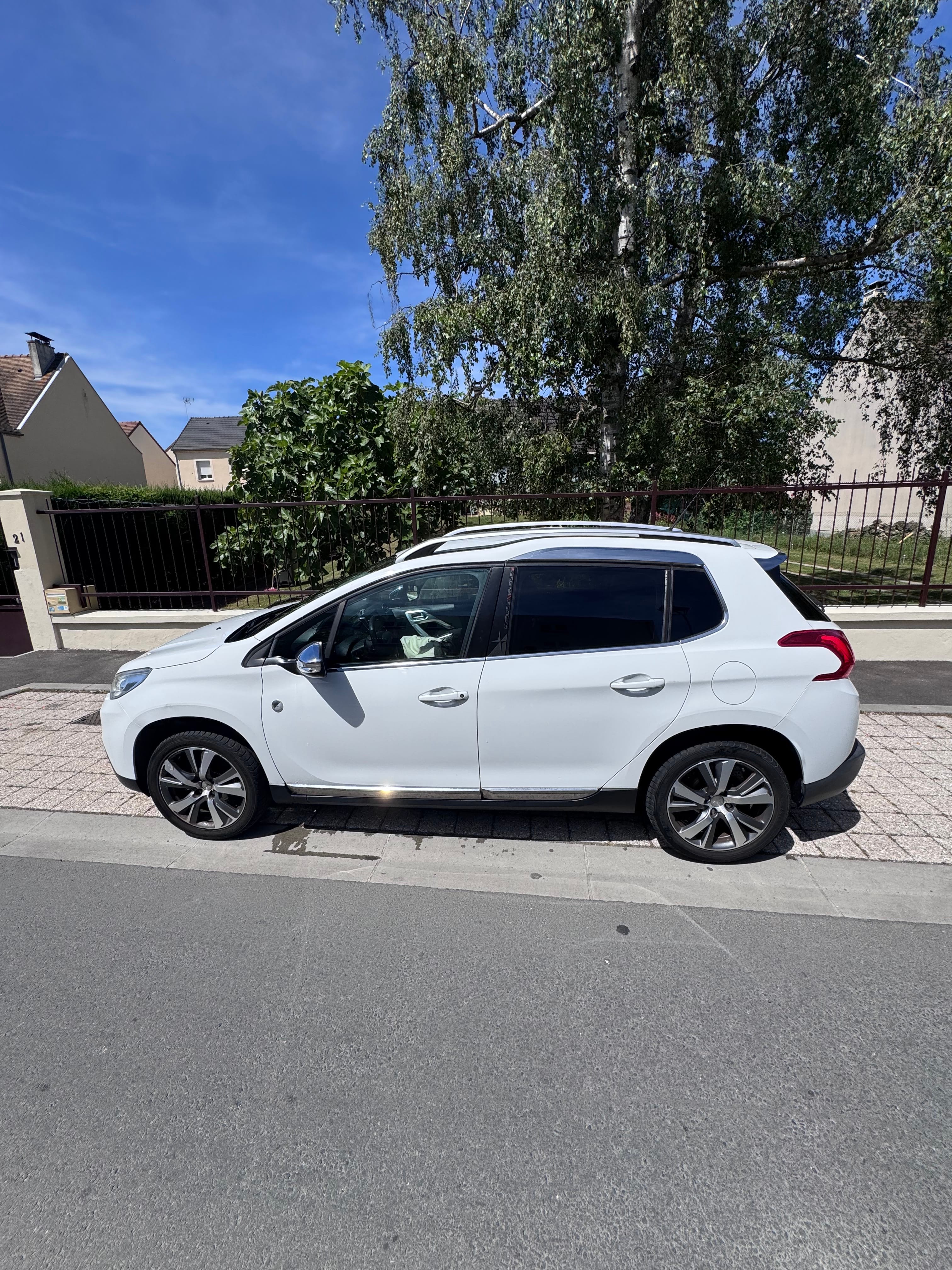 Peugeot 2008 avec Climatisation