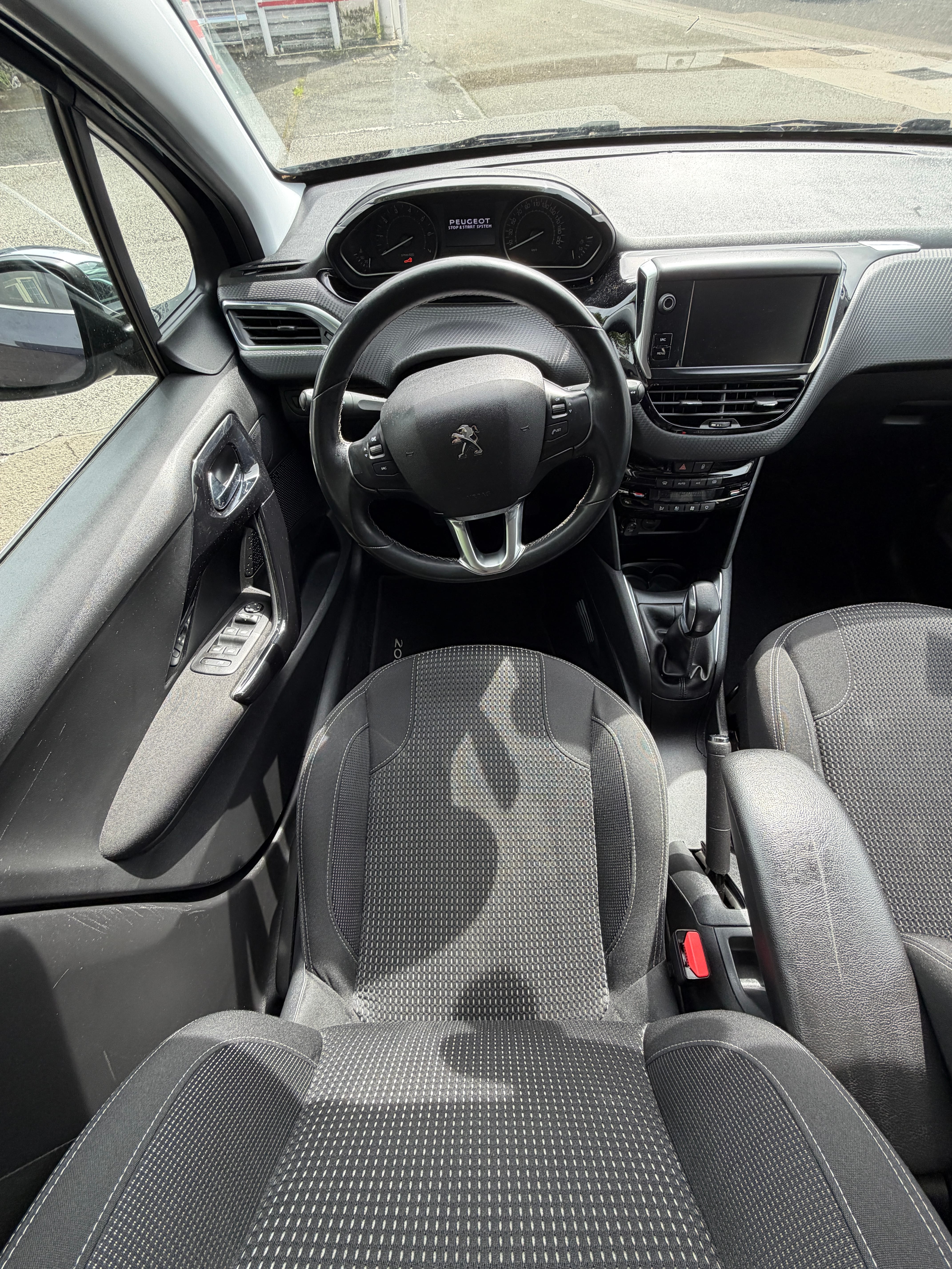 Peugeot 208 avec Port USB