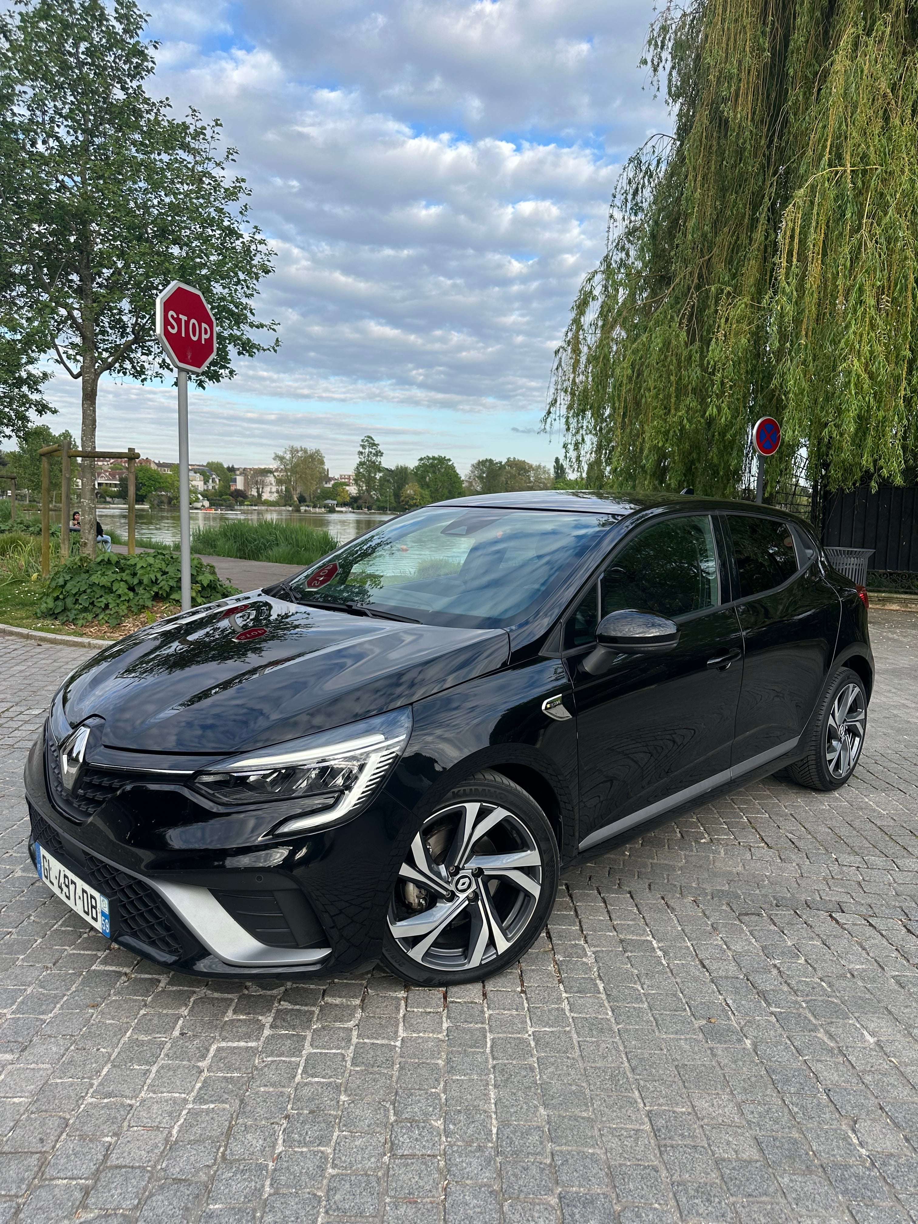 Renault Clio E-tech, 2022, Essence 95 / Électrique (hybride), automatique