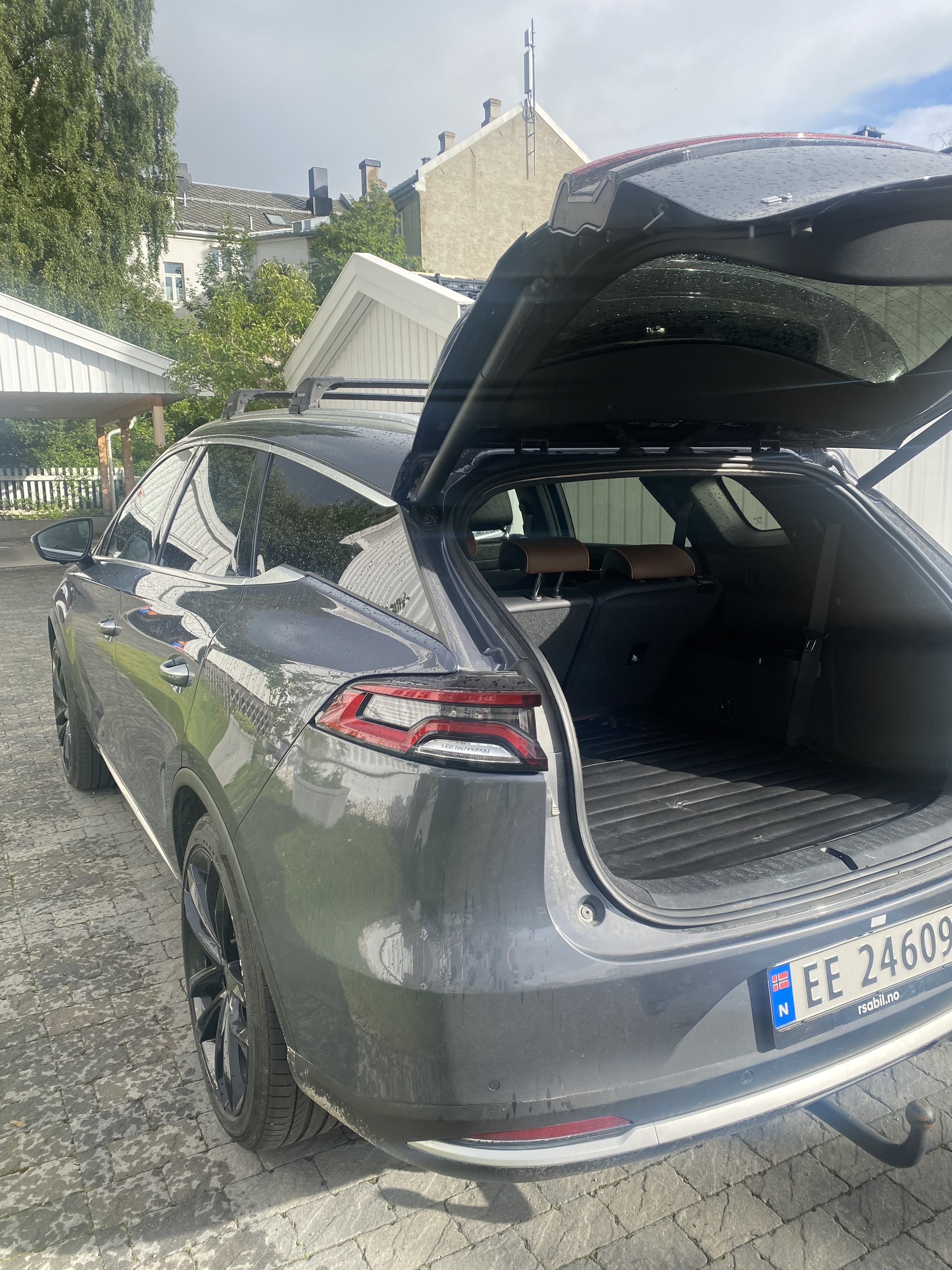 BYD Tang med Aircondition
