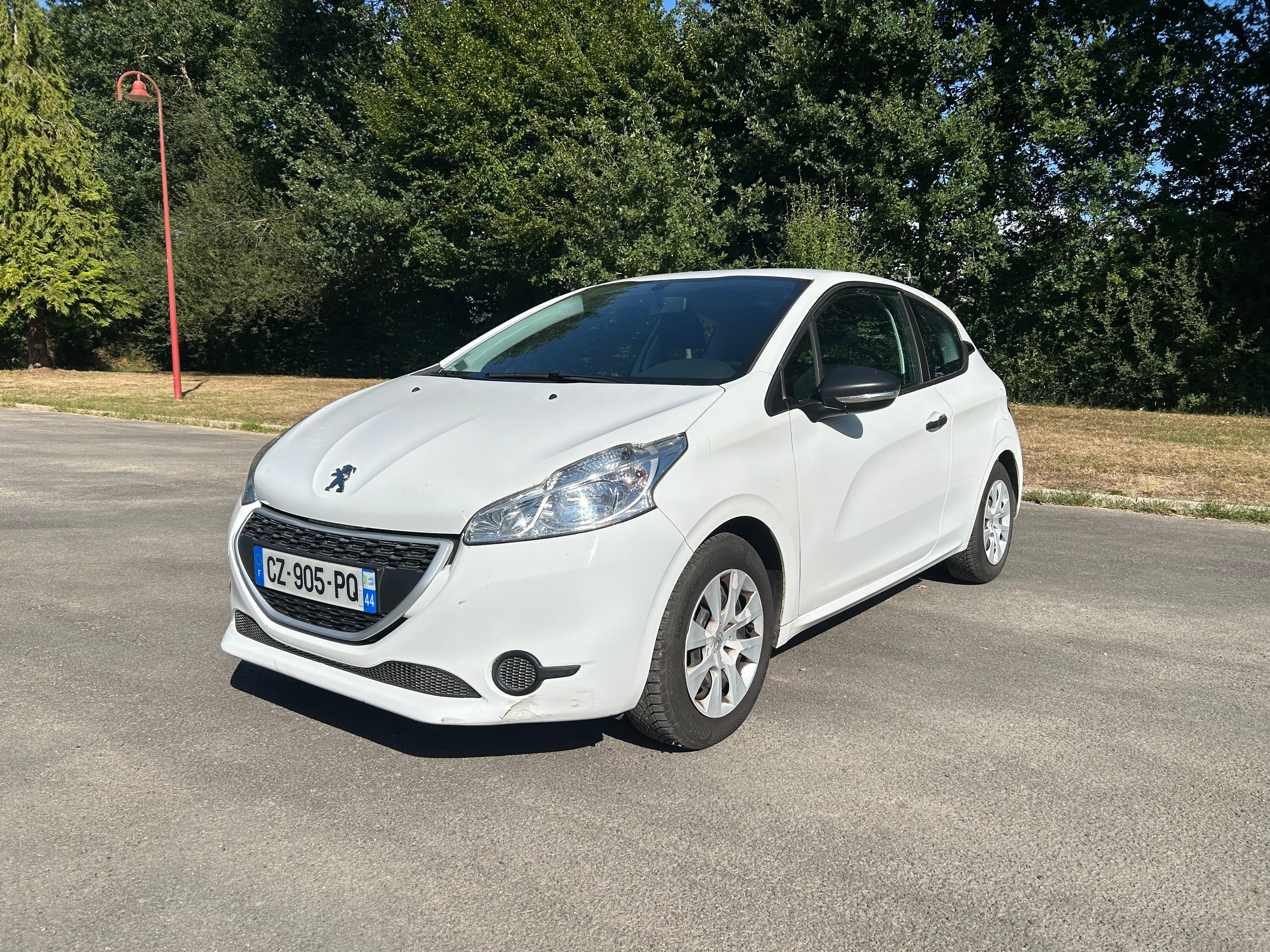 Peugeot 208, 2013, Essence 95
