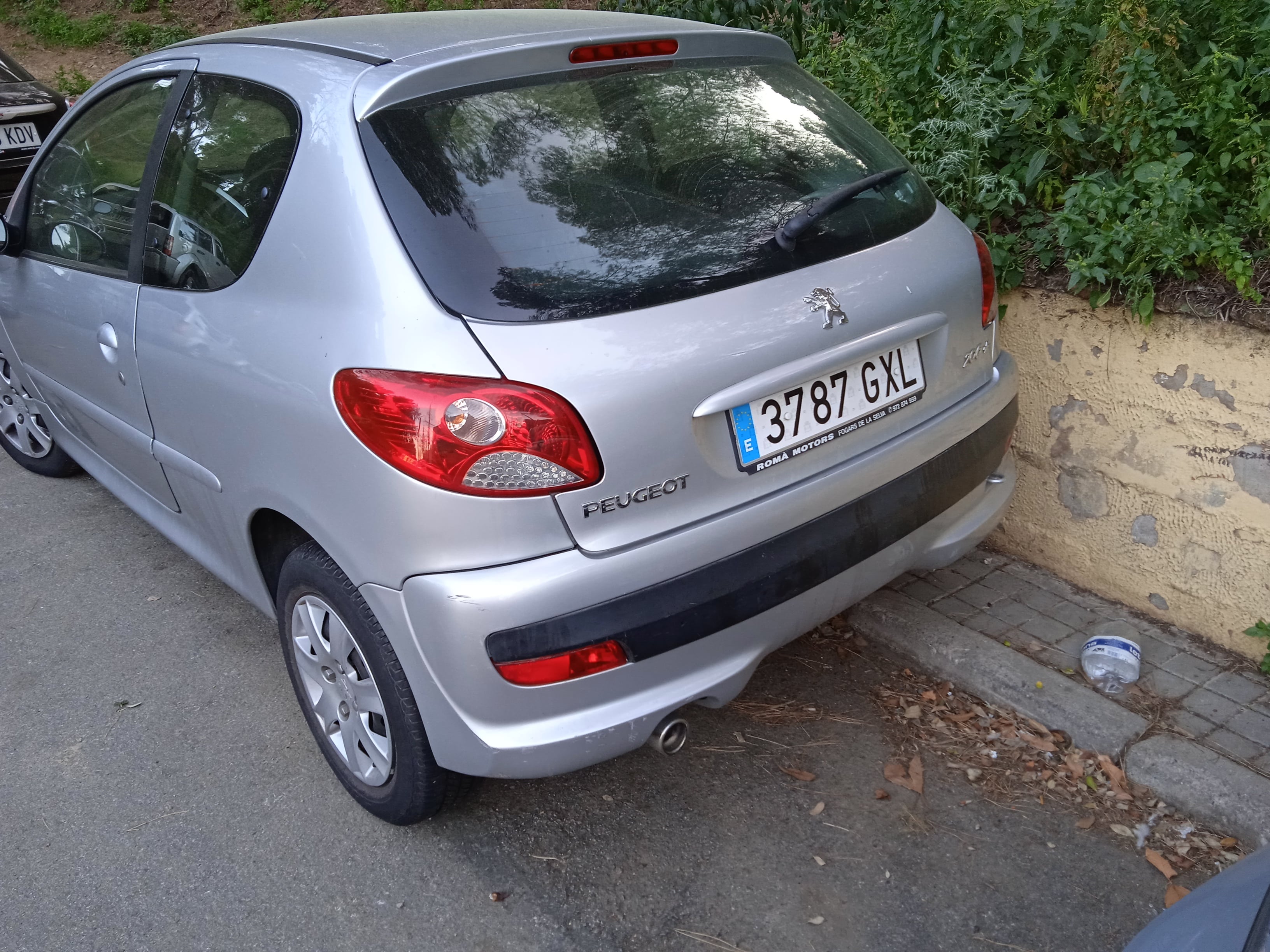 Peugeot 206+ 1.1 gasolina mínimo gasto avec Port USB