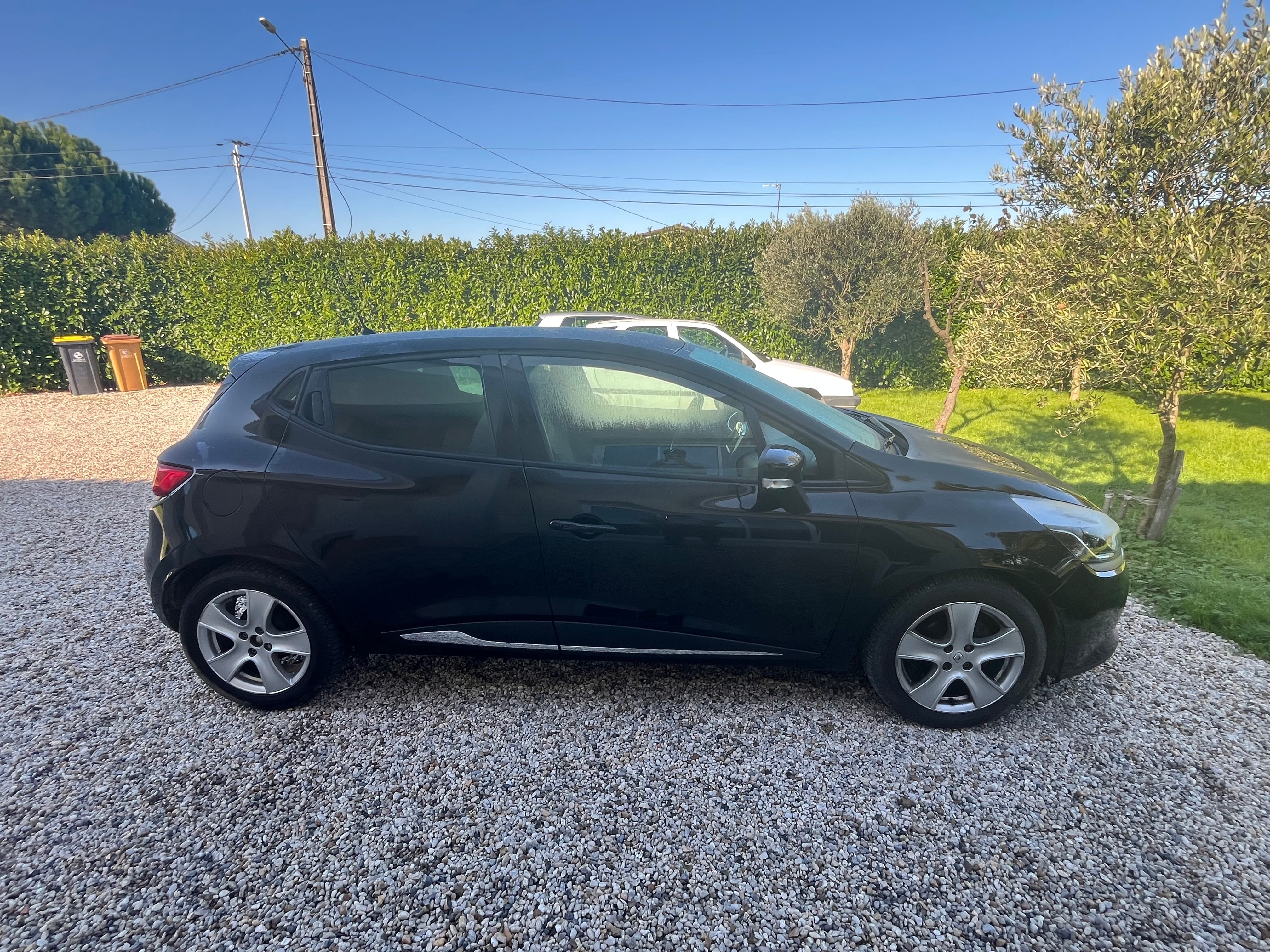 Renault Clio avec GPS
