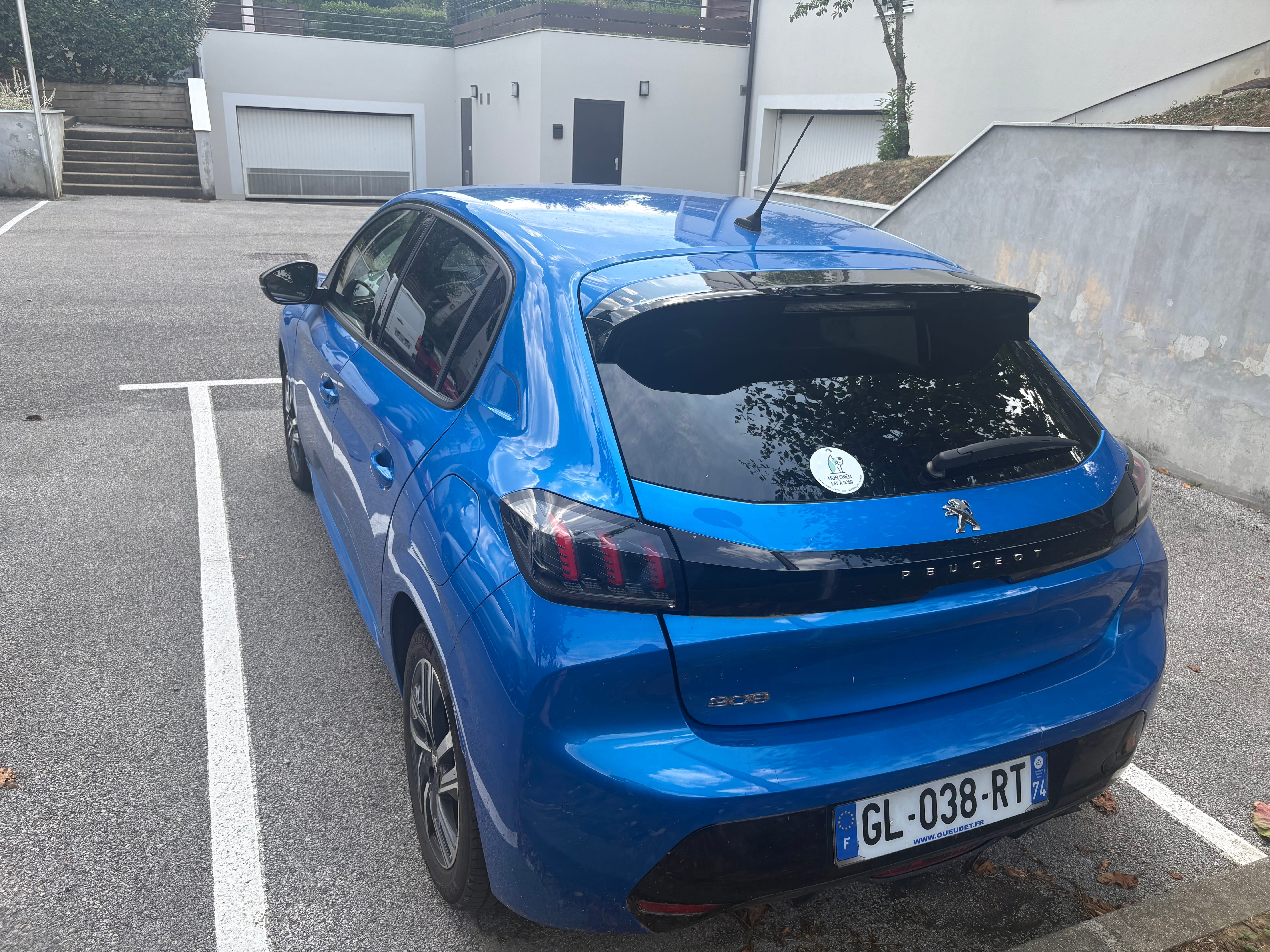 Peugeot 208 avec Caméra de recul