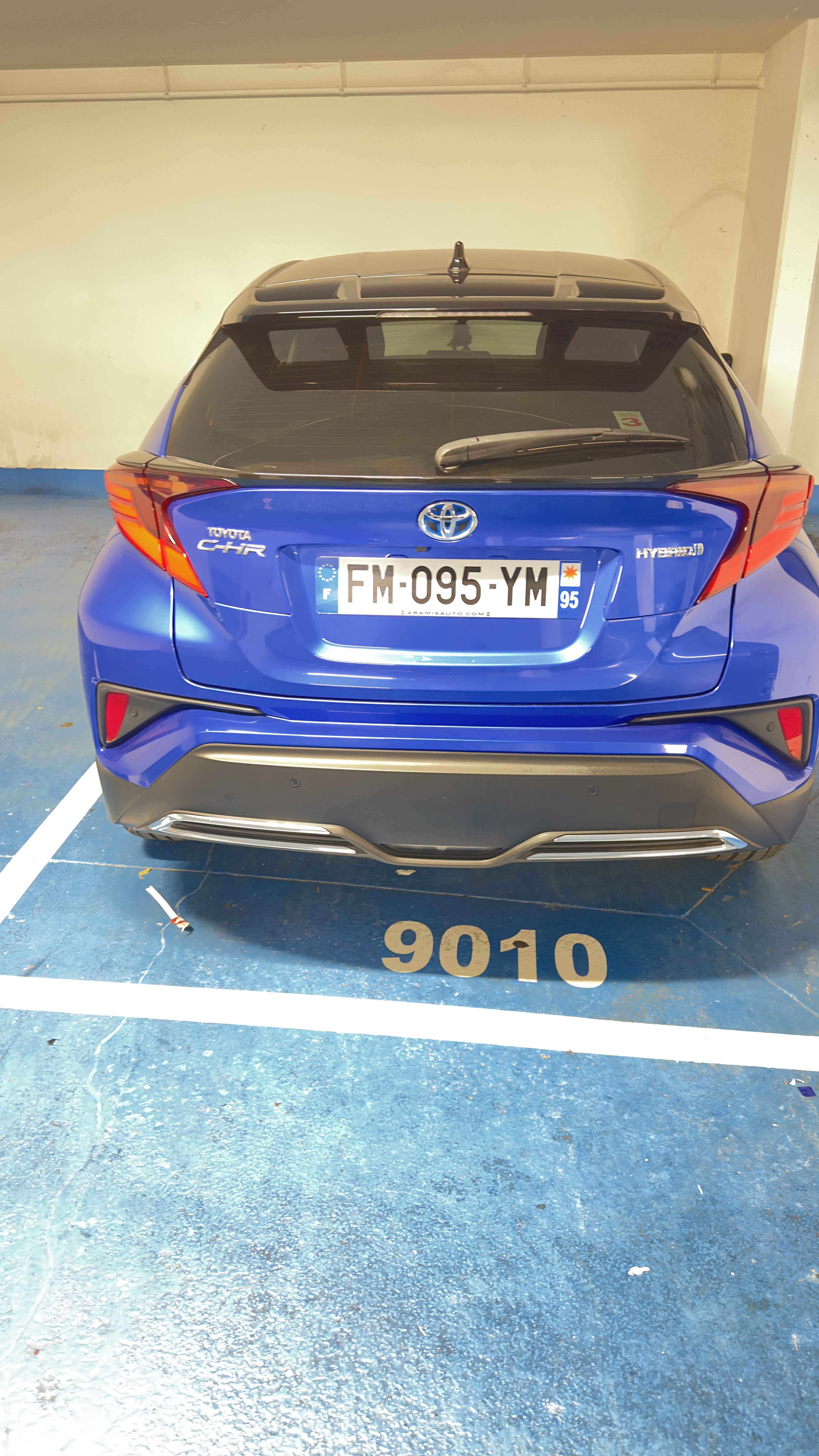 Toyota C-HR avec Quatre roues motrices