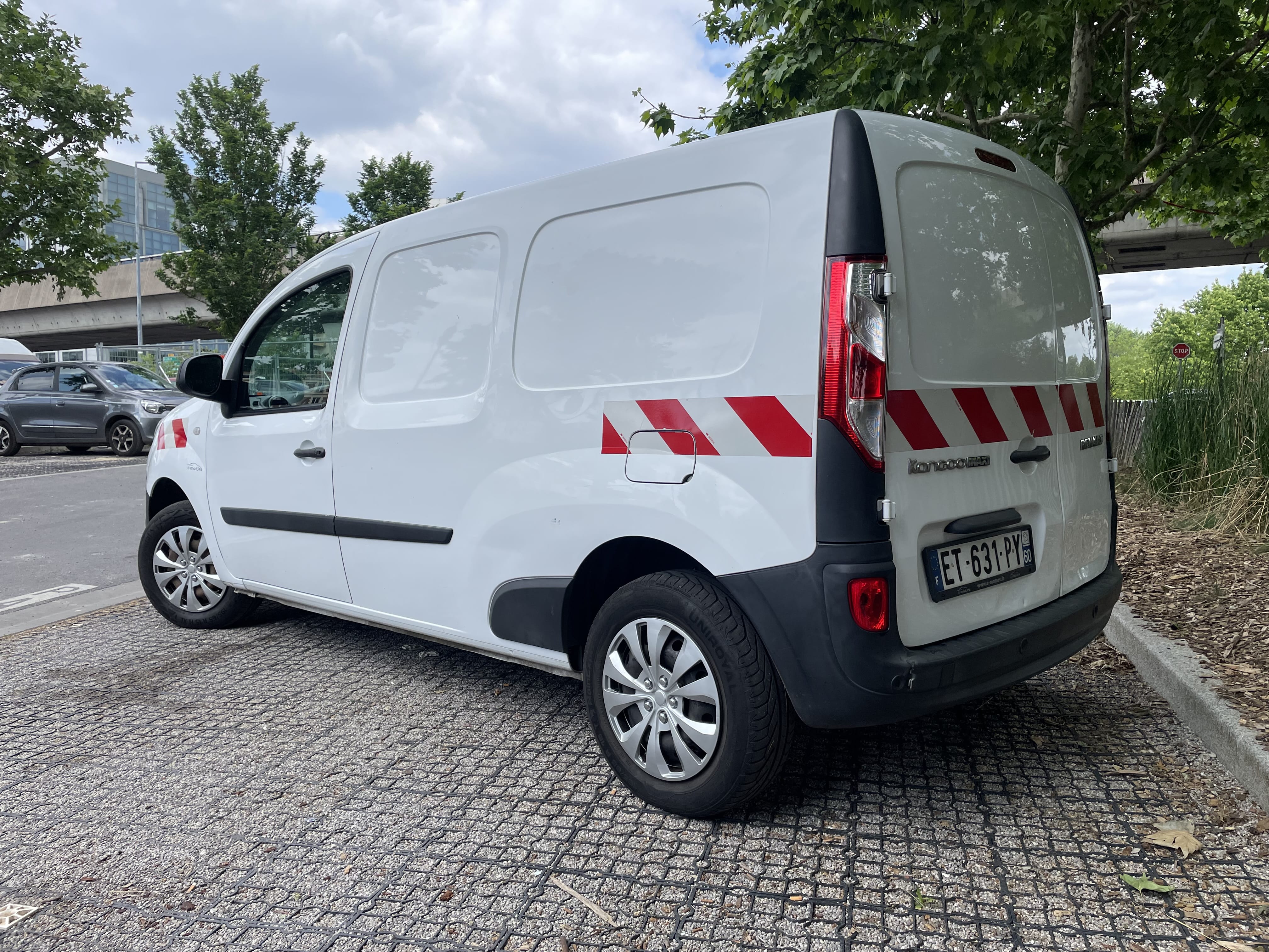 Renault Kangoo Fourgon  : MAXI (grand volume) avec Caméra de recul