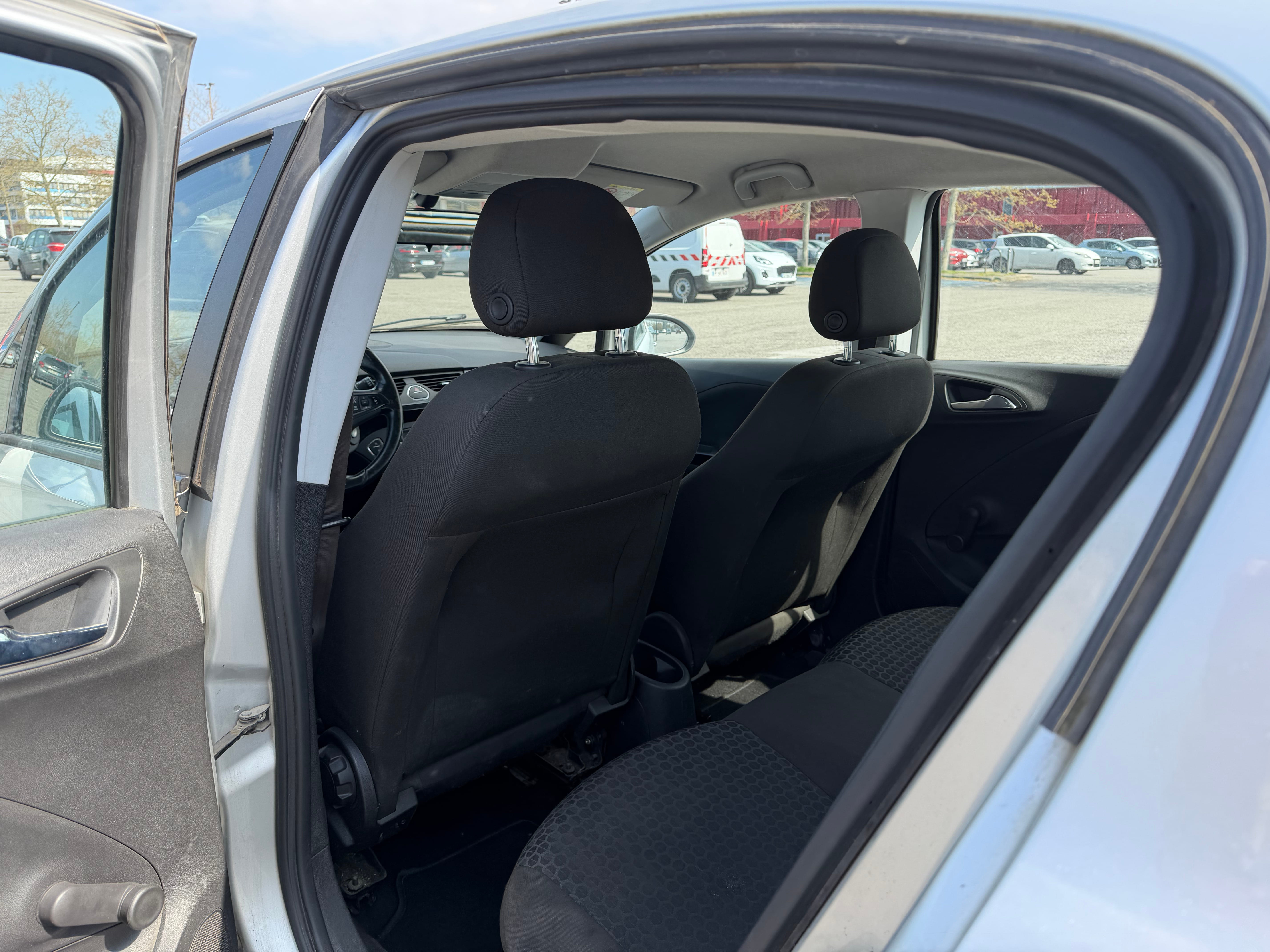 Opel Corsa avec Pneus neige