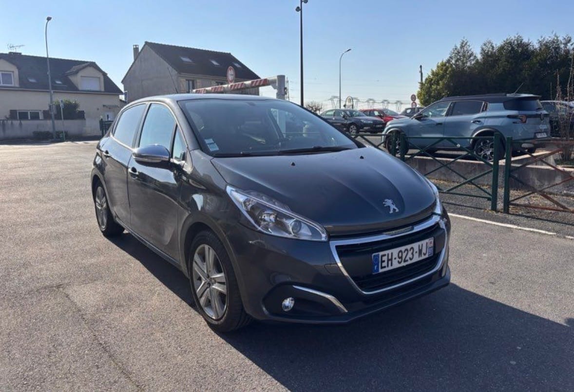 Peugeot 208, 2016, Essence 95