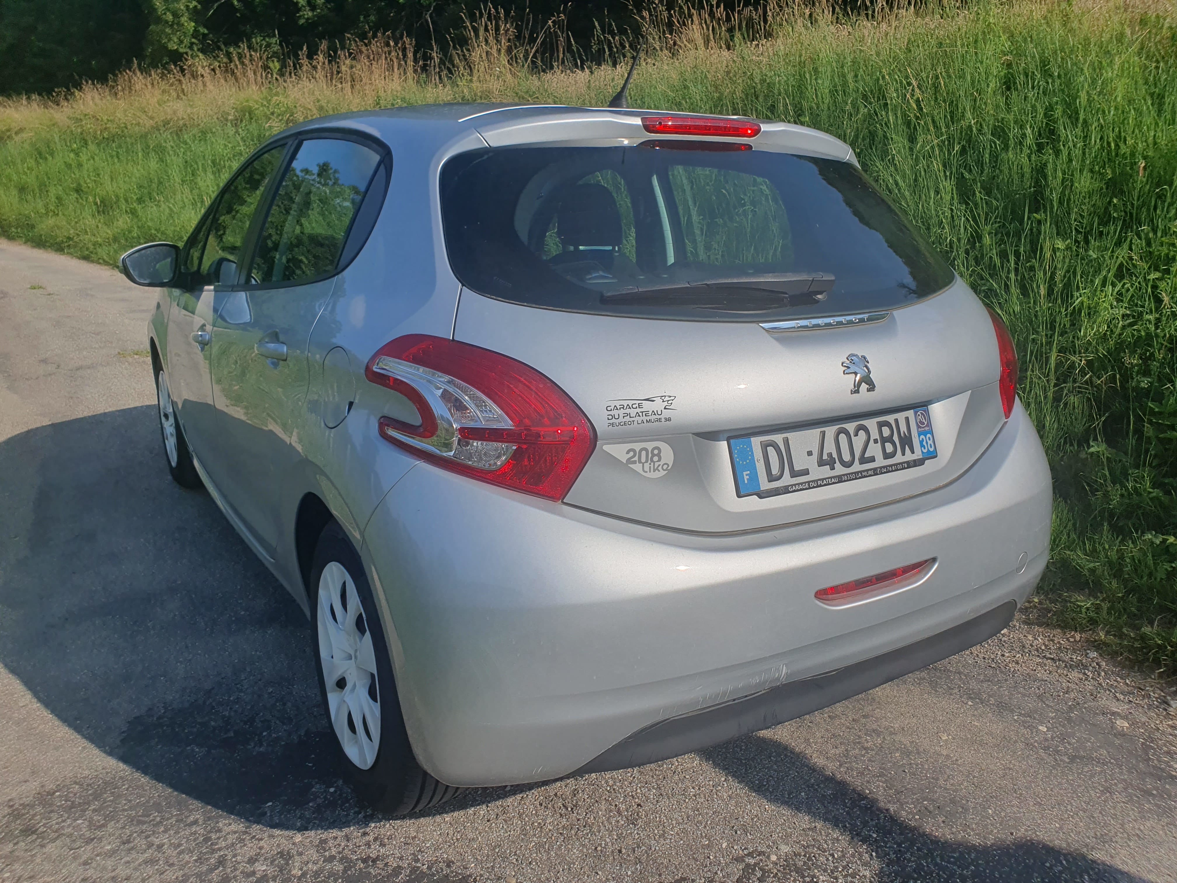 Peugeot 208