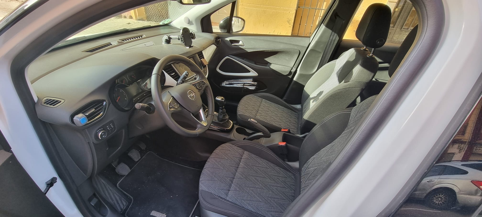 Opel Crossland con Silla infantil