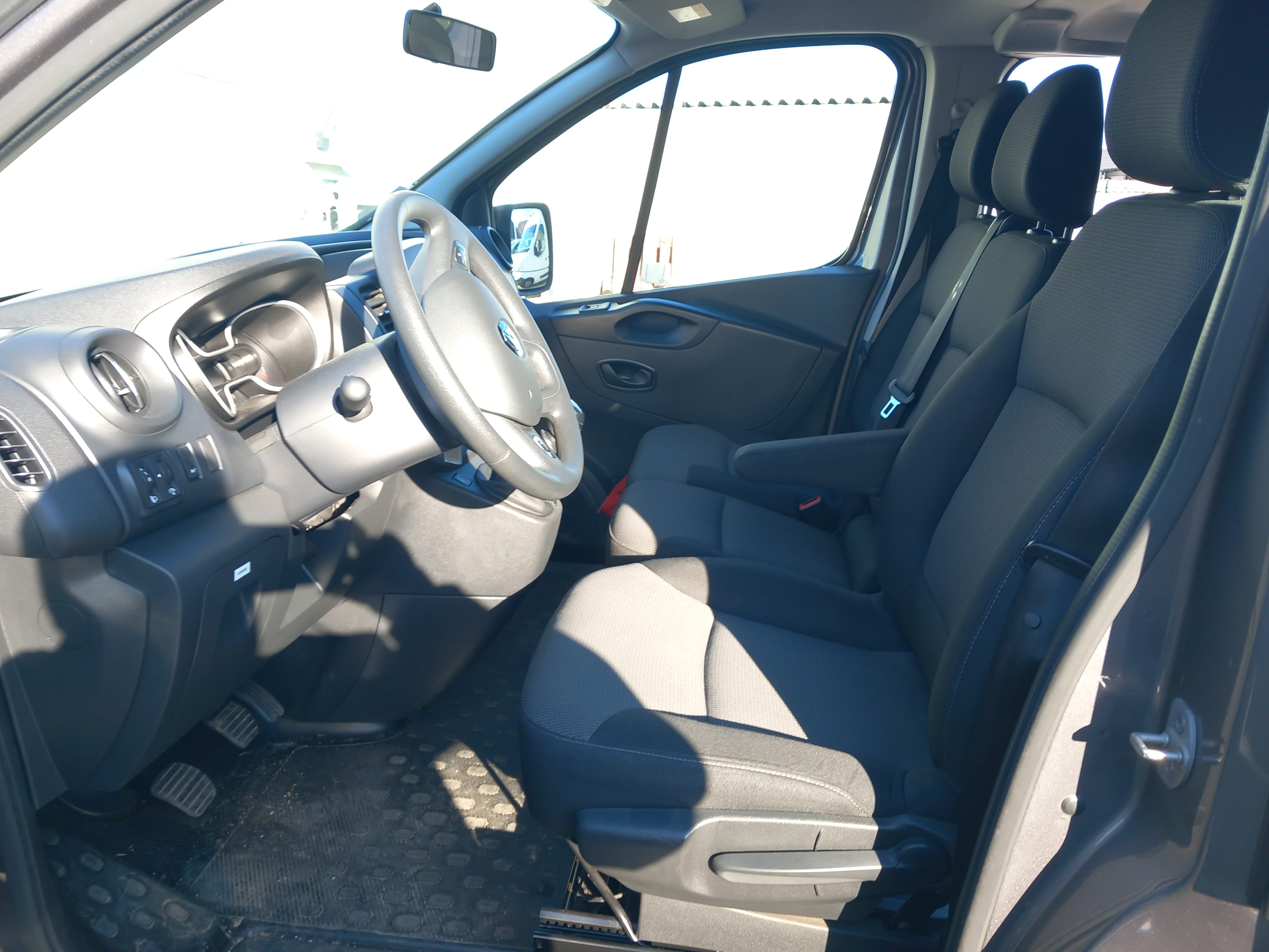 Renault Trafic Passenger avec GPS