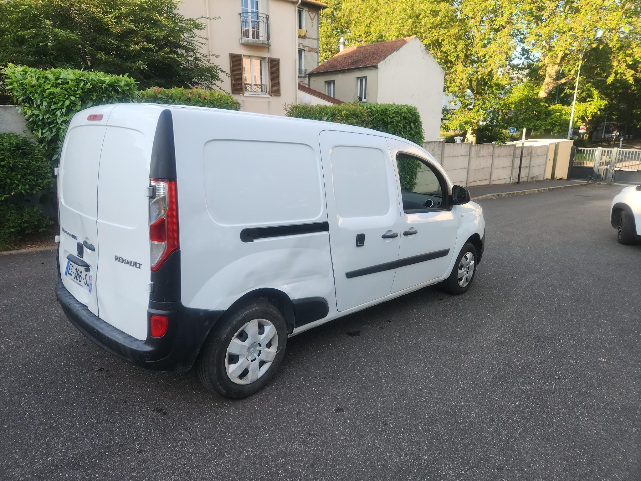 Renault Kangoo Express MAXI 1.5 DCI 90 cv avec Entrée audio / iPod