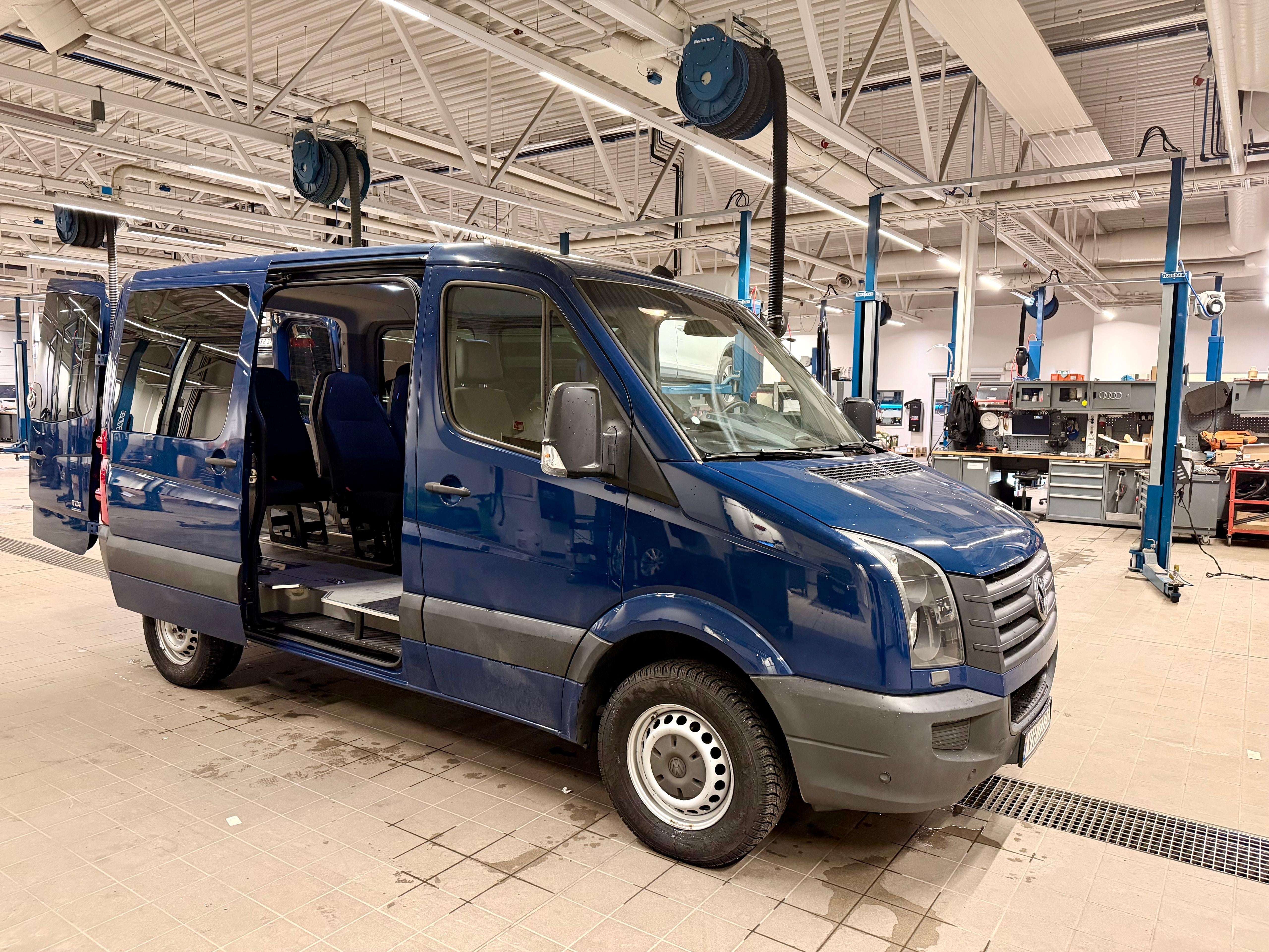 Volkswagen Crafter Combi, 2015, Diesel, 9 Sitze und mehr