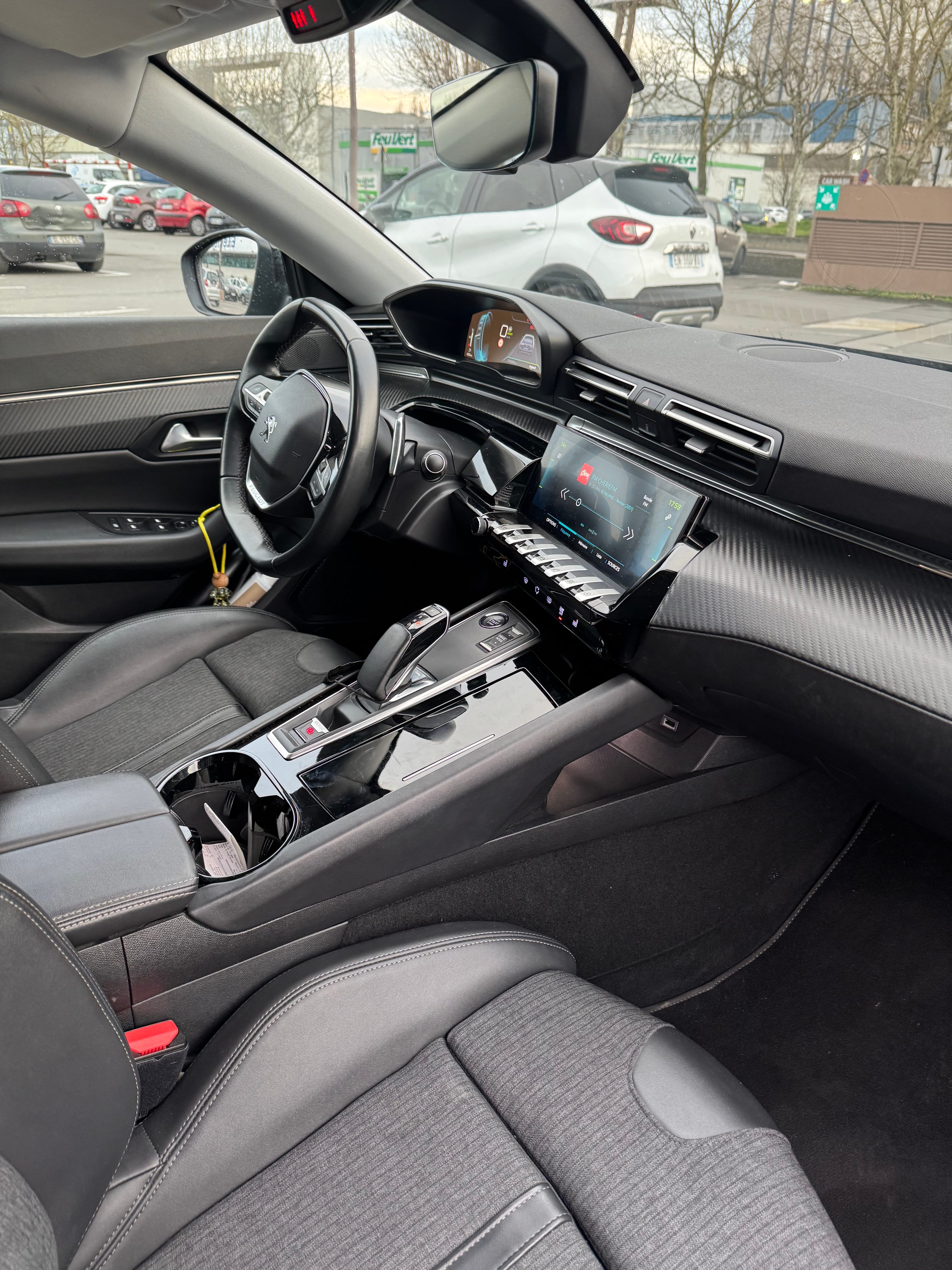 Peugeot 508 SW avec GPS