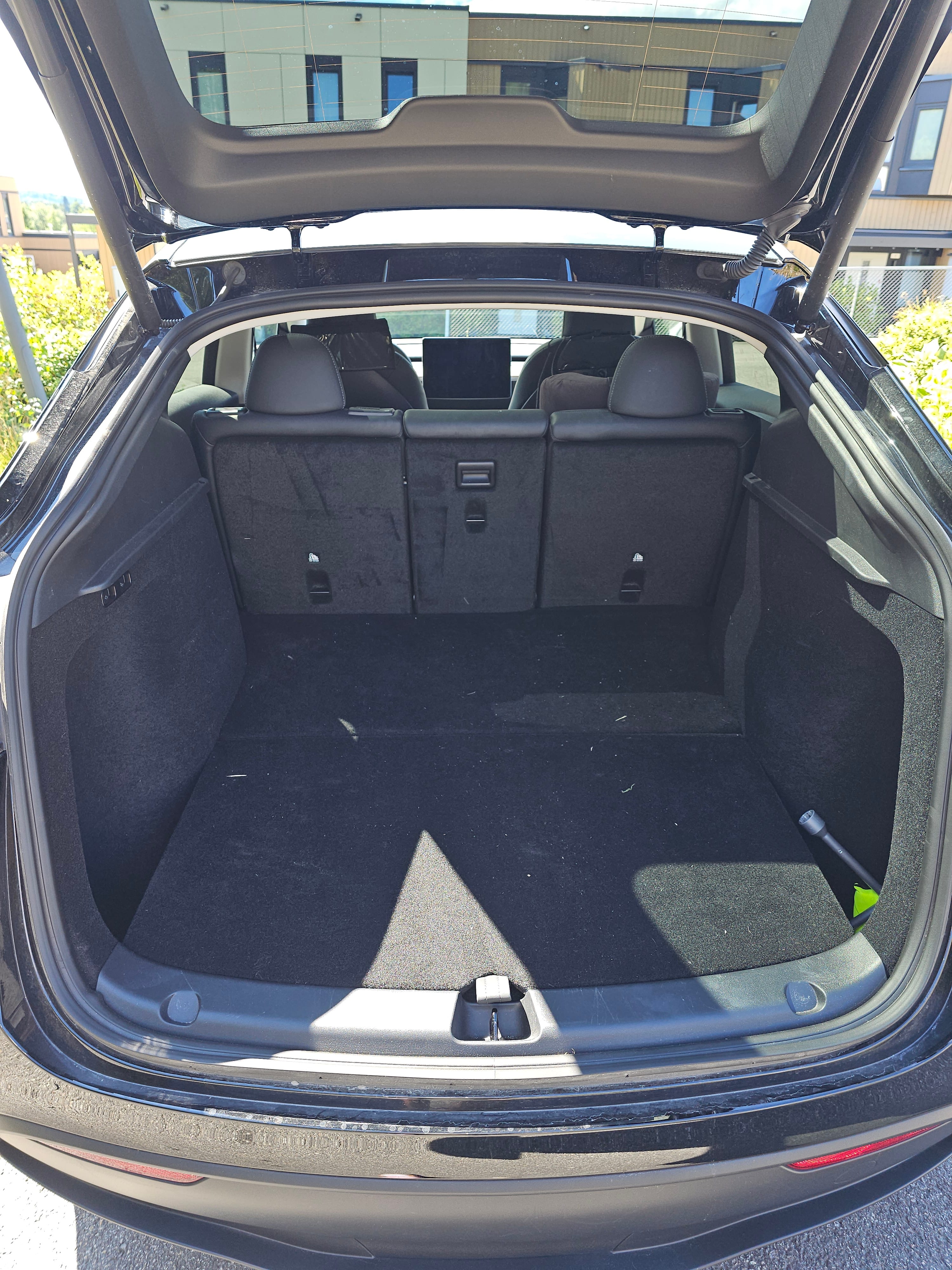 Tesla Model Y Long Range med Cruisekontroll