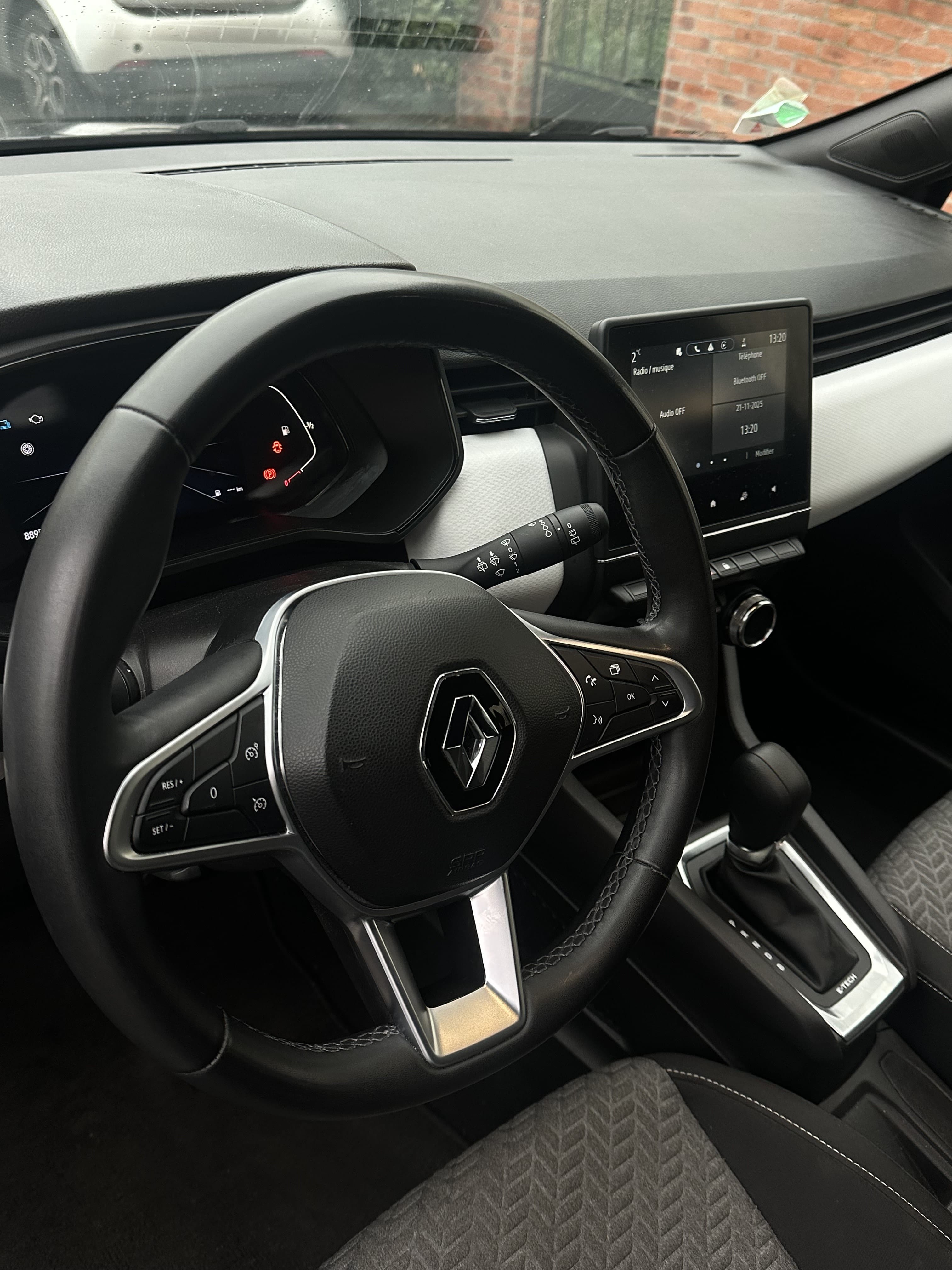 Renault Clio E-tech avec Régulateur de vitesse