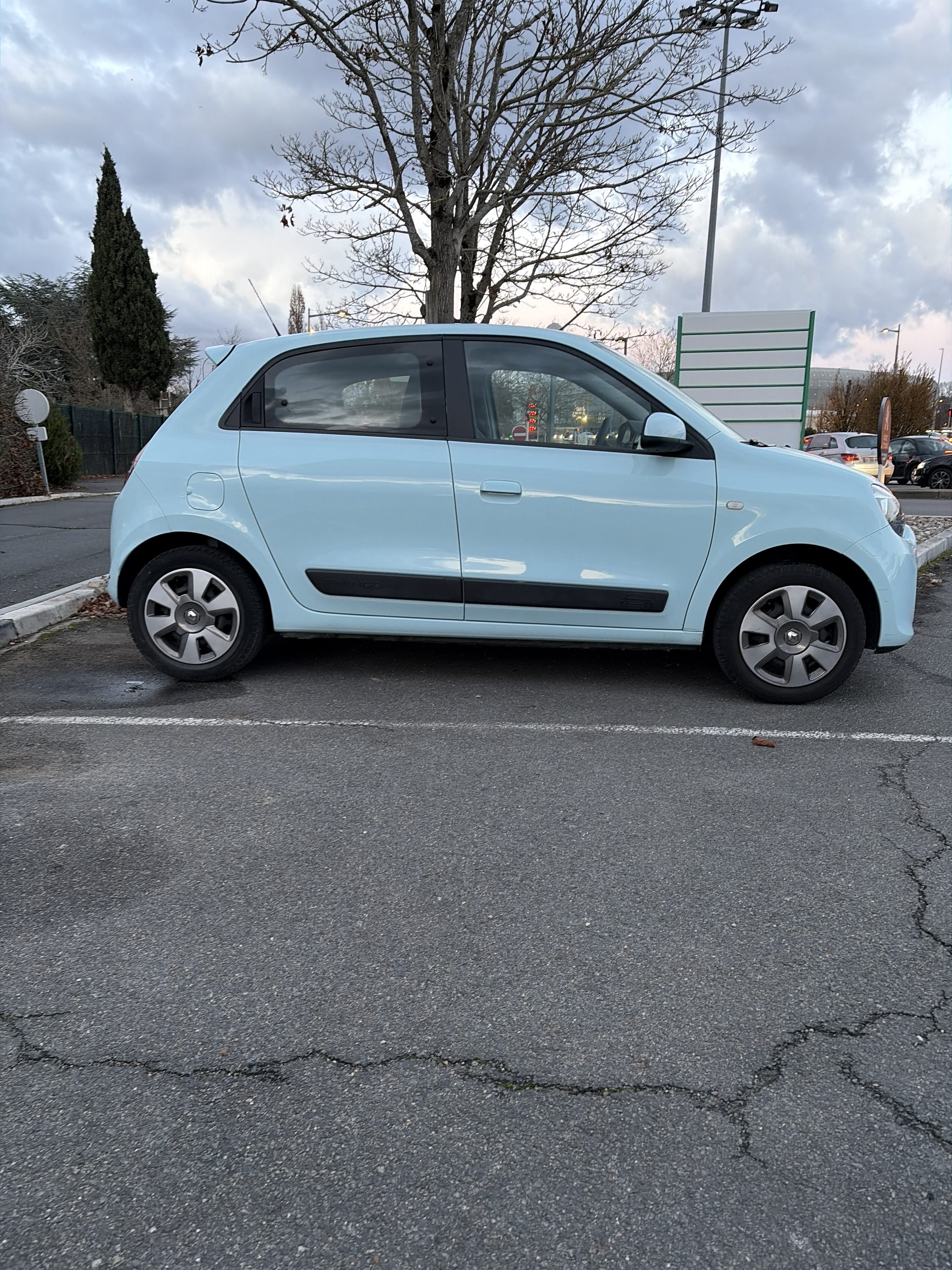 Renault Twingo III avec Climatisation