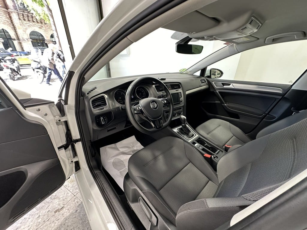 Volkswagen Golf 2.0 TDI con Control de velocidad