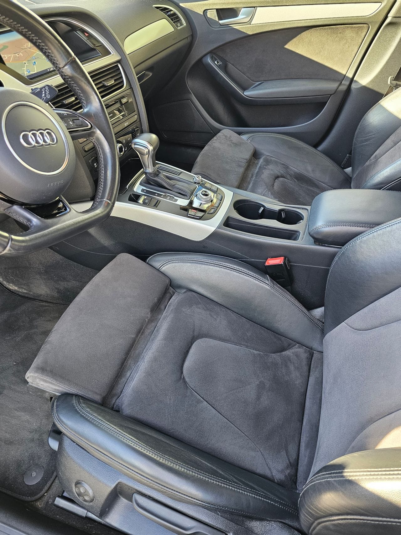 Audi A4 Avant Free WiFi med GPS