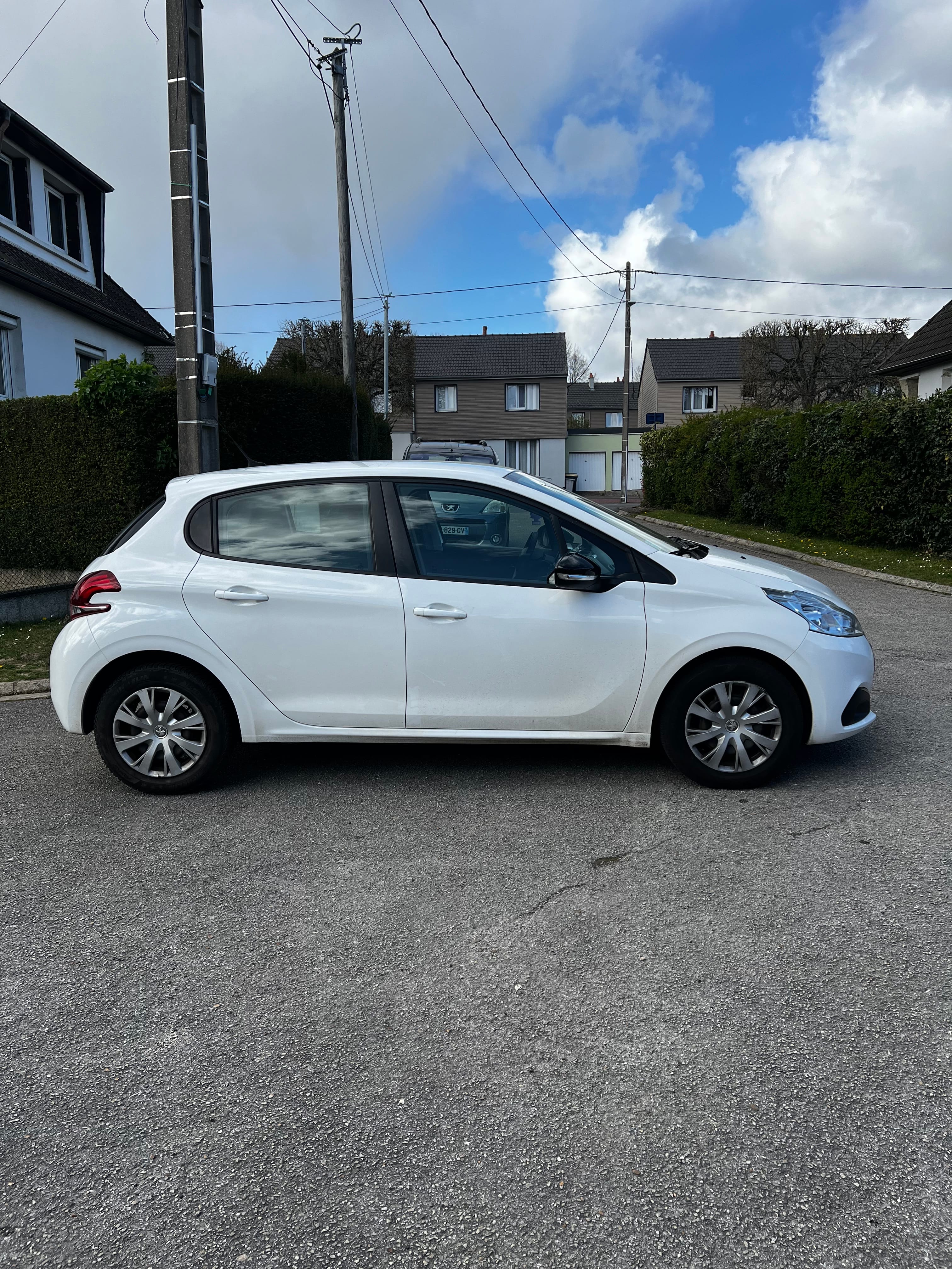 Peugeot 208 avec Climatisation