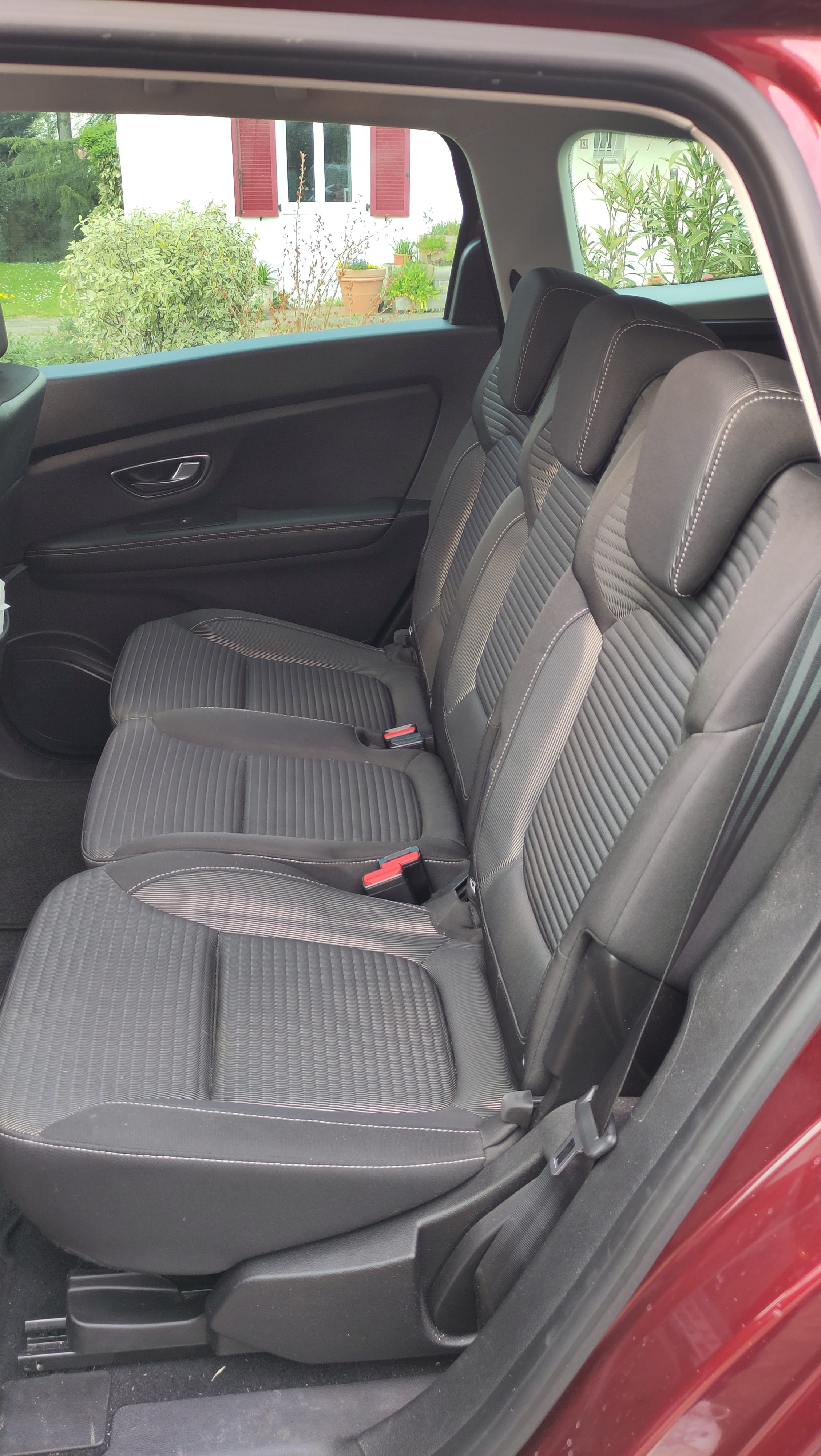 Renault Grand Scenic avec Siège bébé