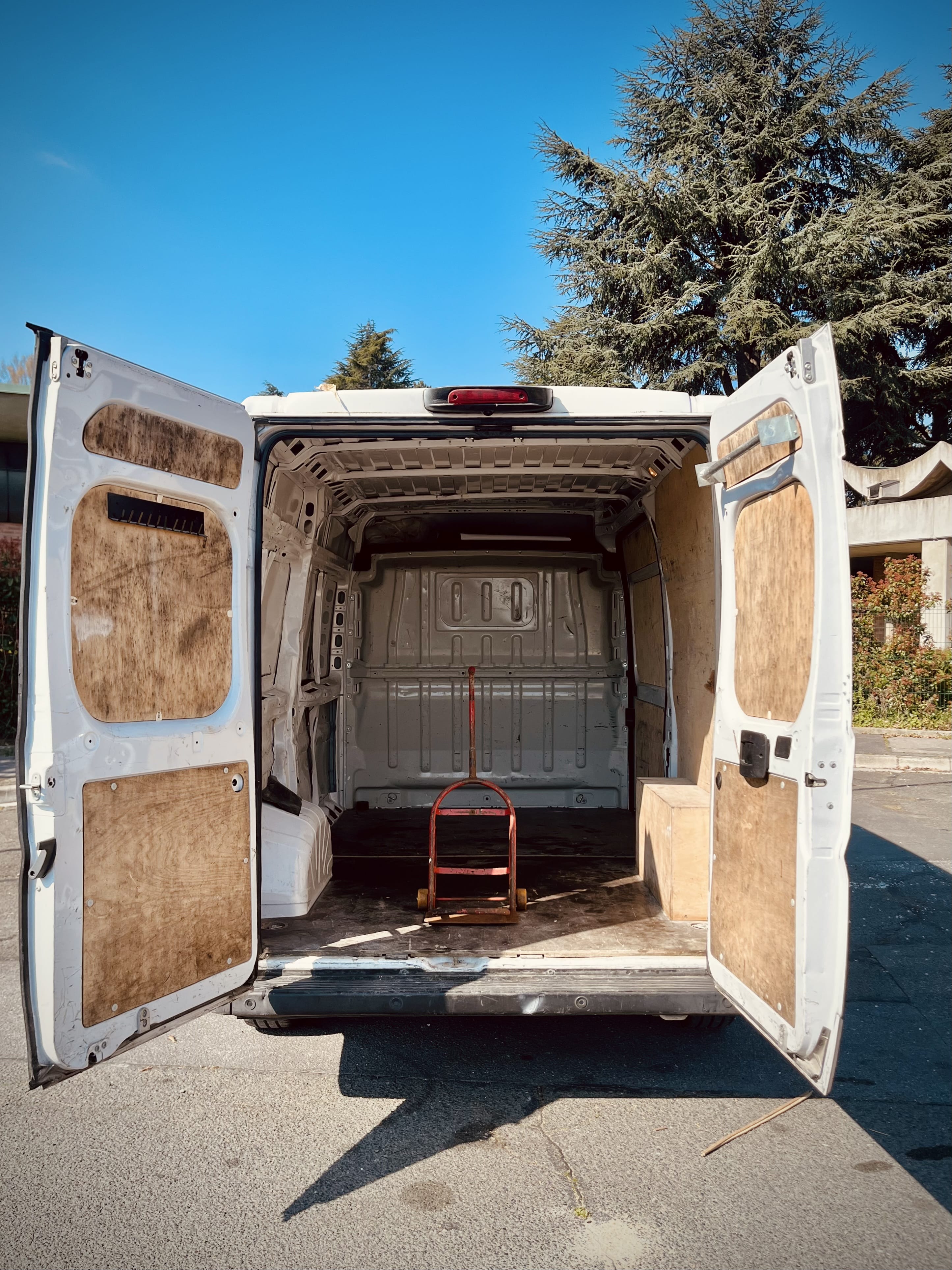 Fiat Ducato 12m3 / Caméra de recul avec GPS
