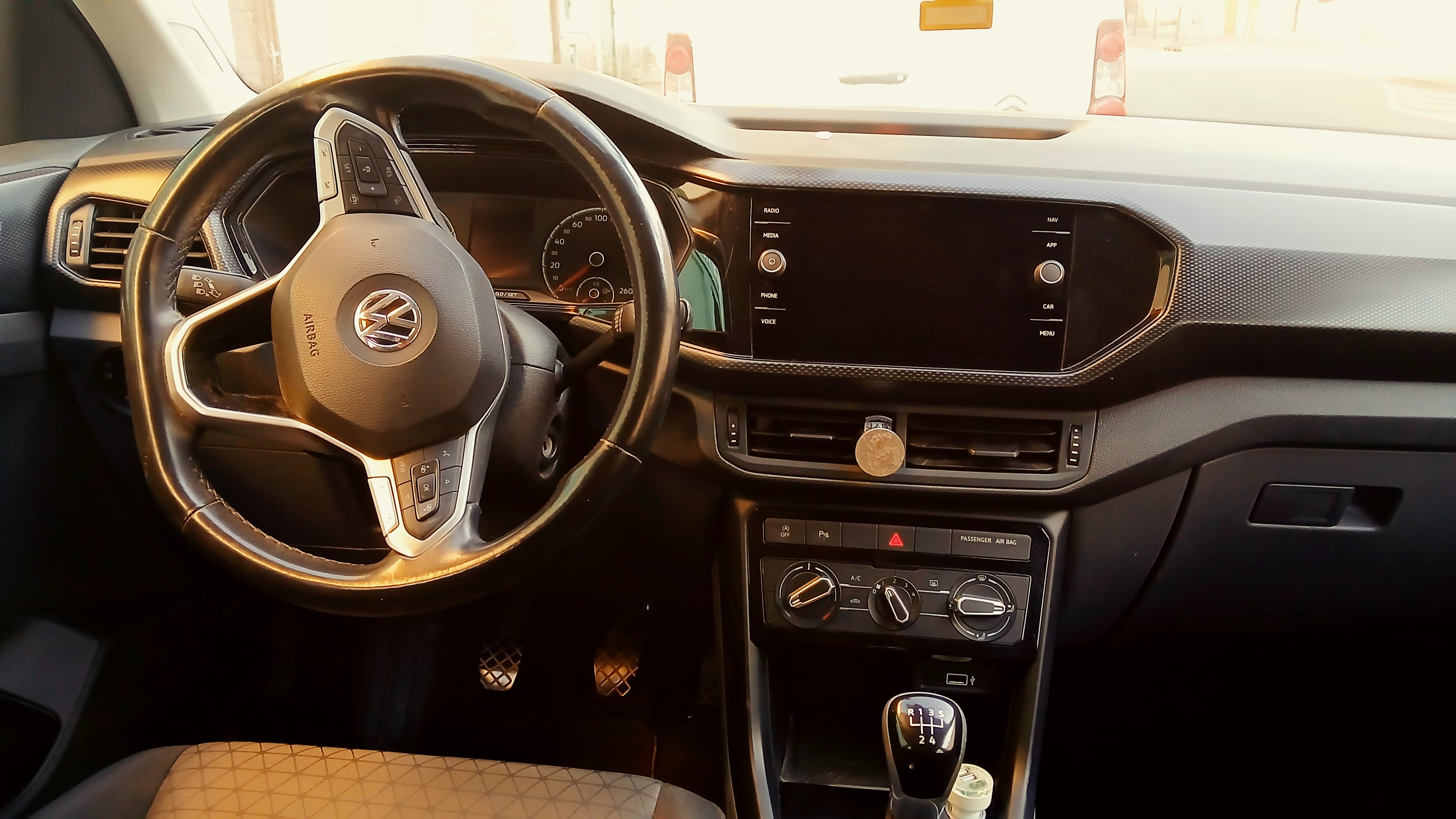 Volkswagen T-Cross avec GPS