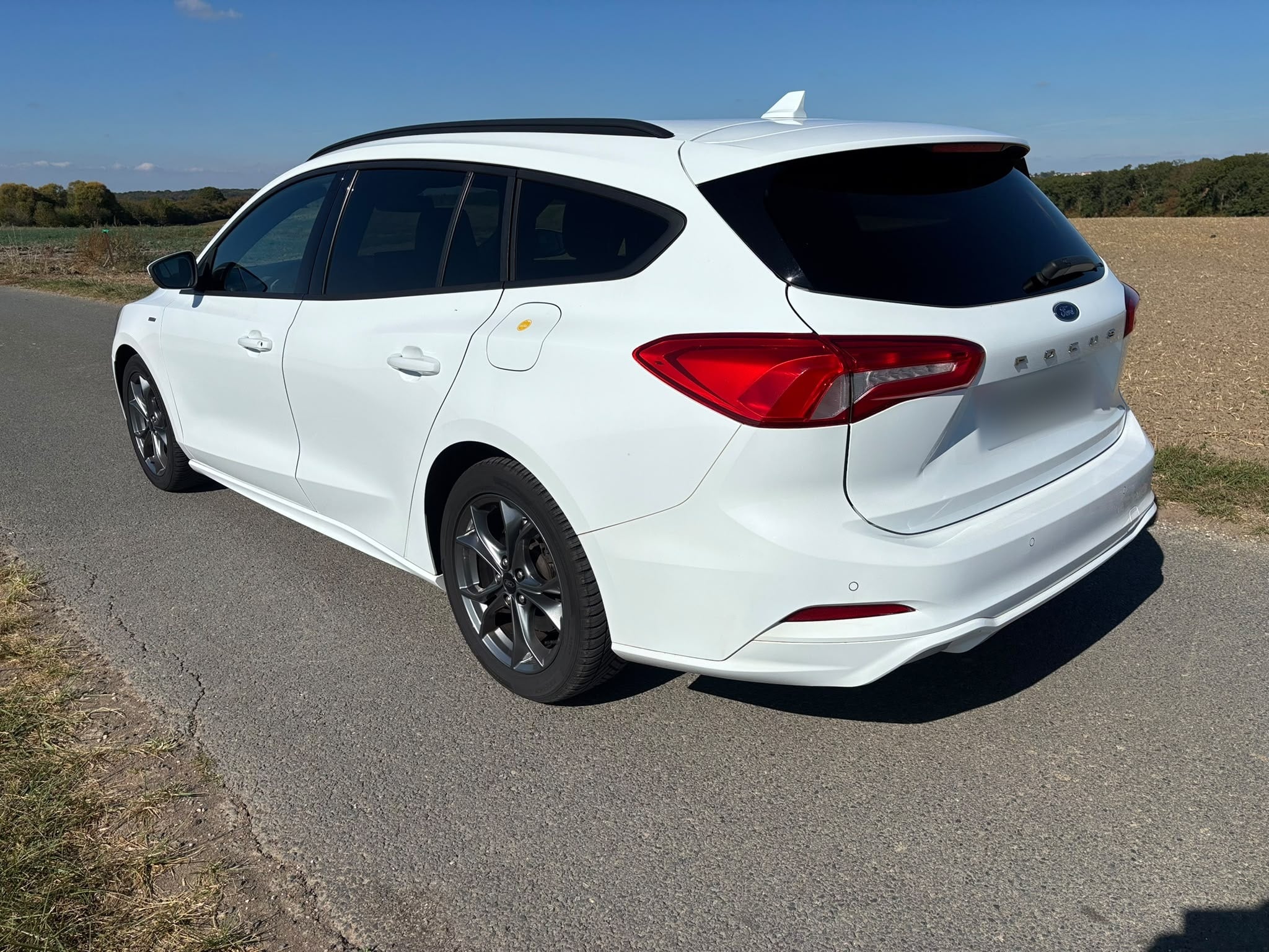 Ford Focus ST Line 1.5 TDCI  Diesel 120 CV avec Climatisation