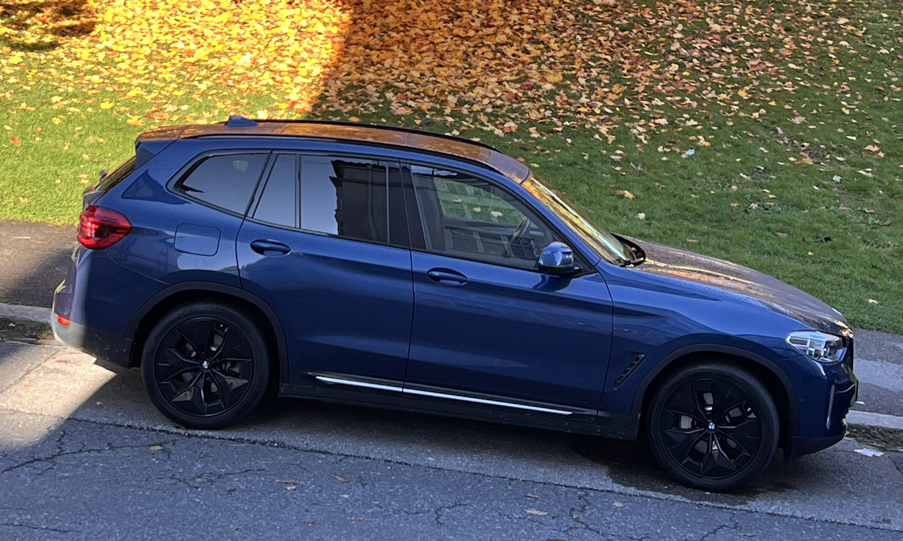 BMW ix3 Skiboks + alt av ekstrautstyr with Air conditioning
