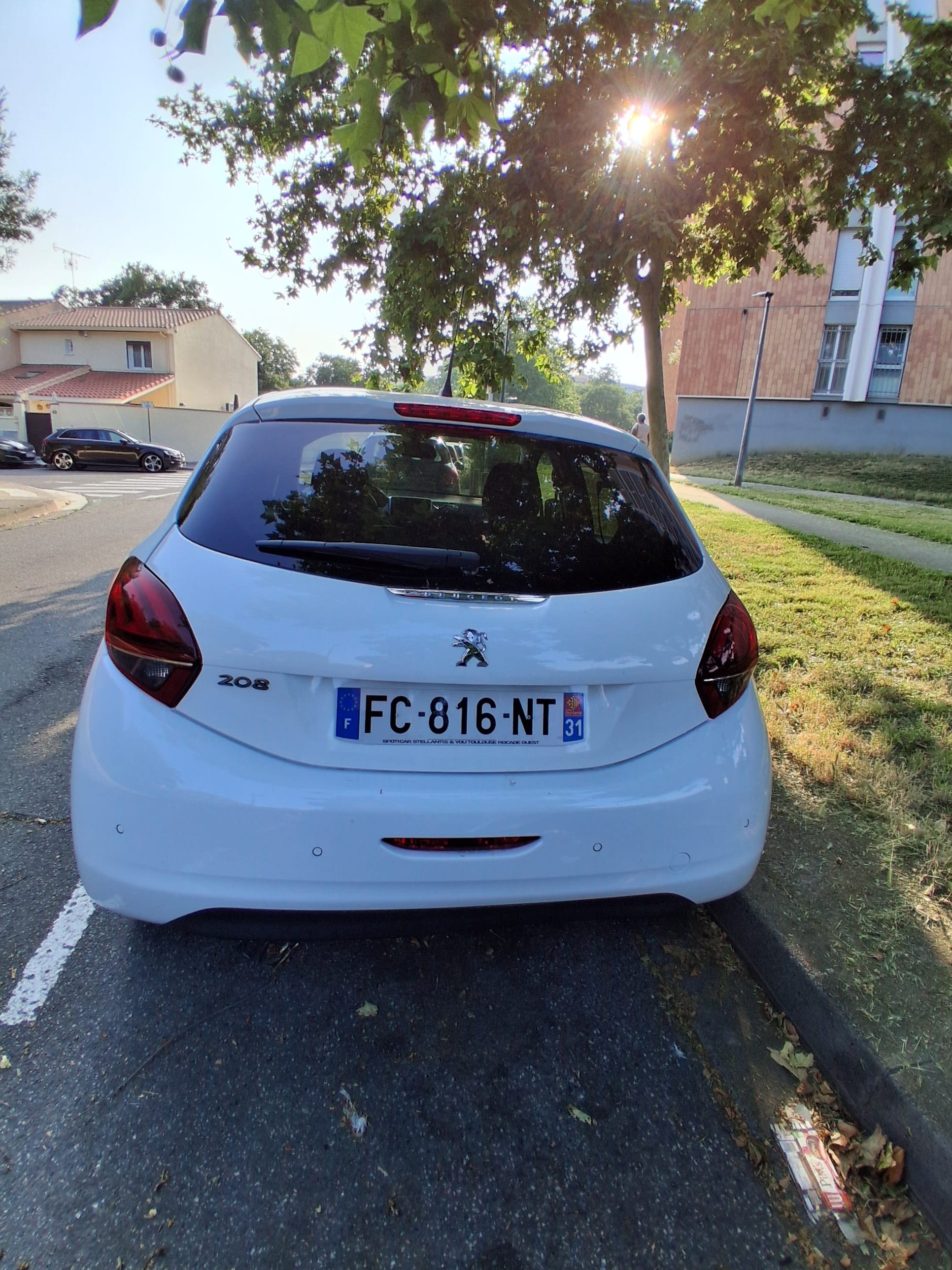 Peugeot 208 with GPS