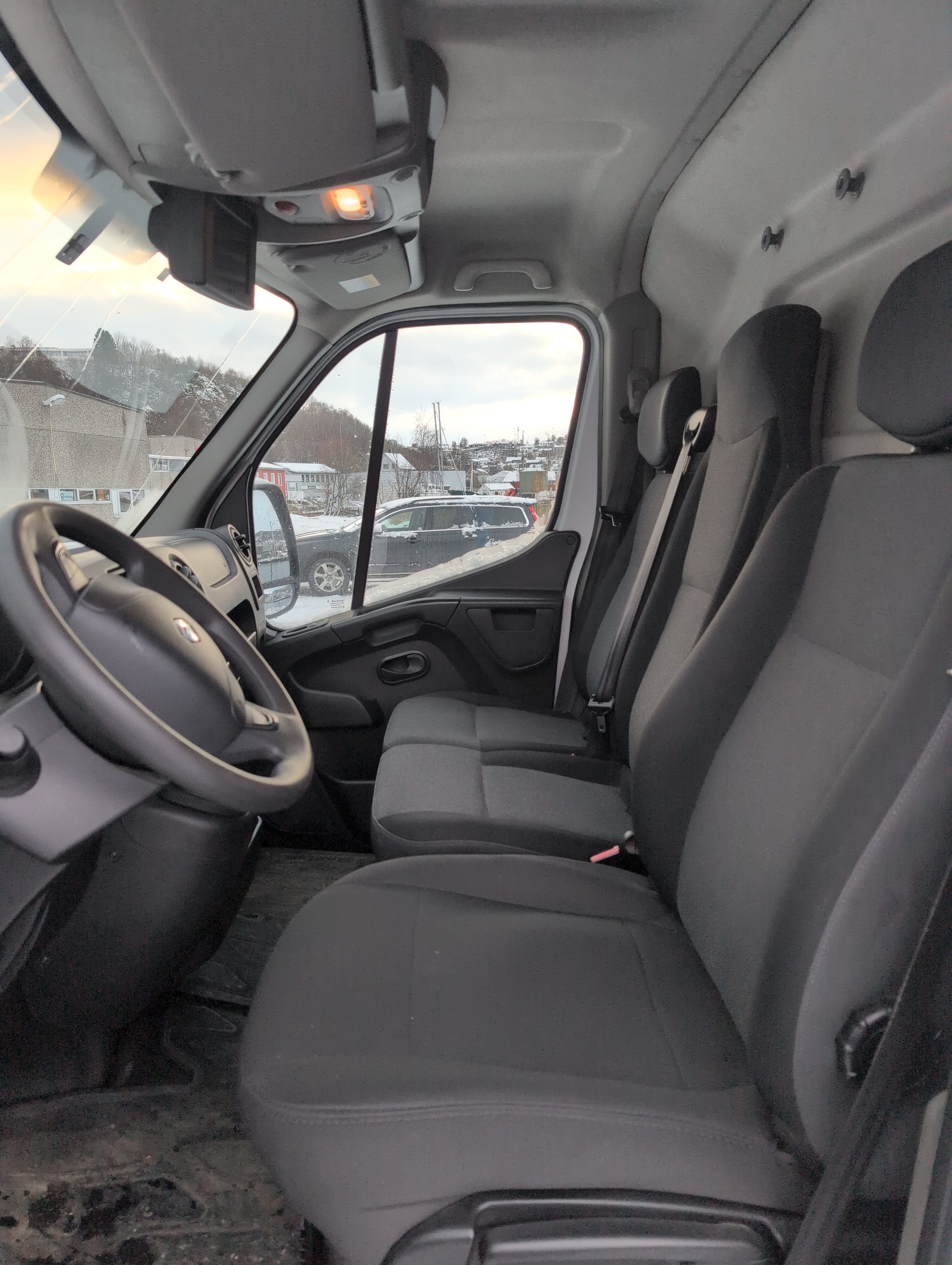Renault Master med Tilhengerfeste