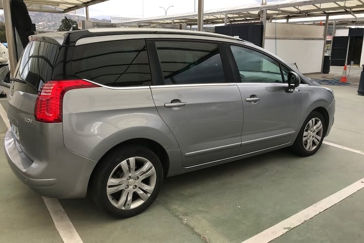Peugeot 5008 con Aire acondicionado