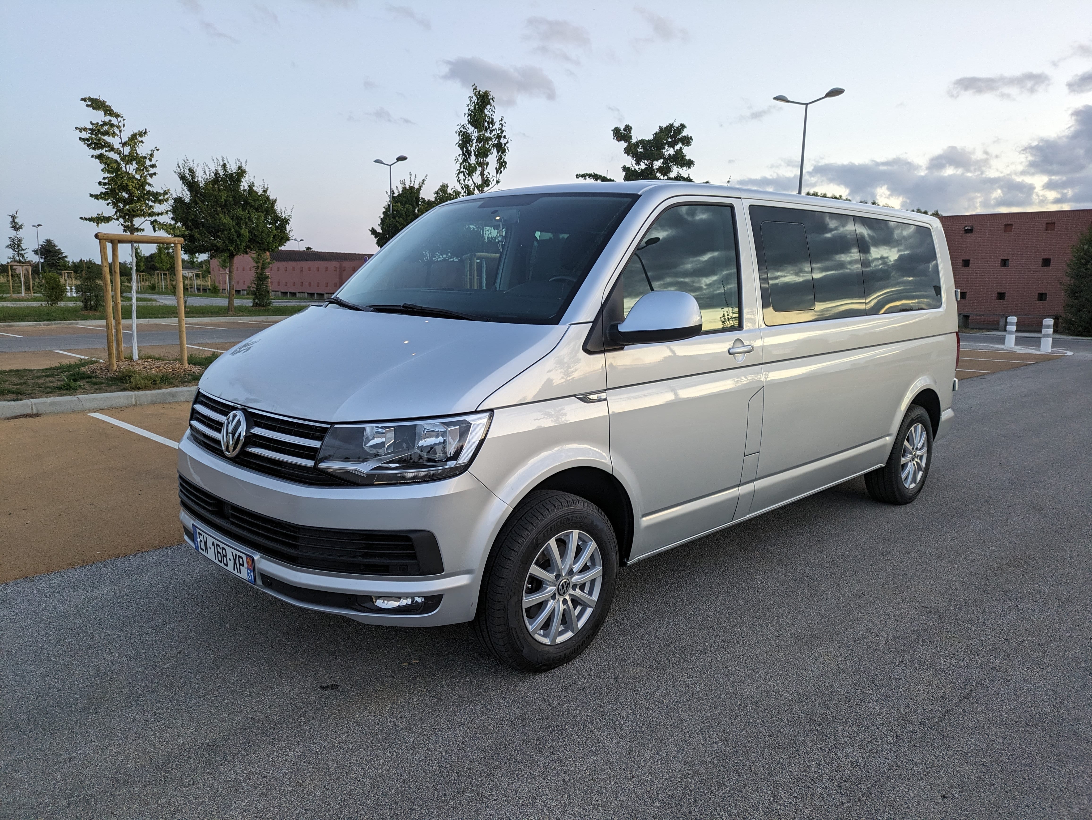 Volkswagen Caravelle 2.0 TDI, 2018, Diesel, automatique, 8 places