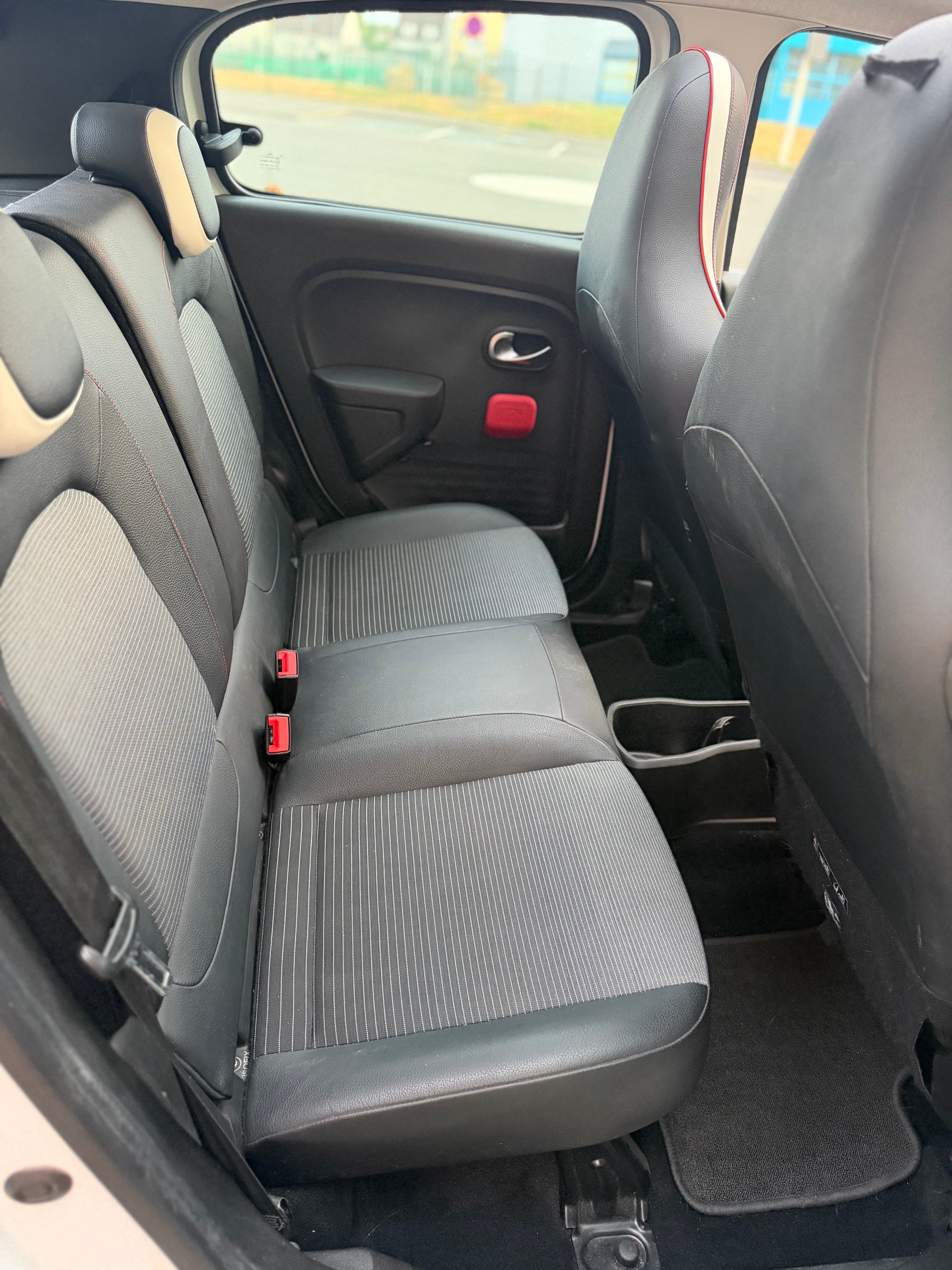 Renault Twingo III avec Port USB